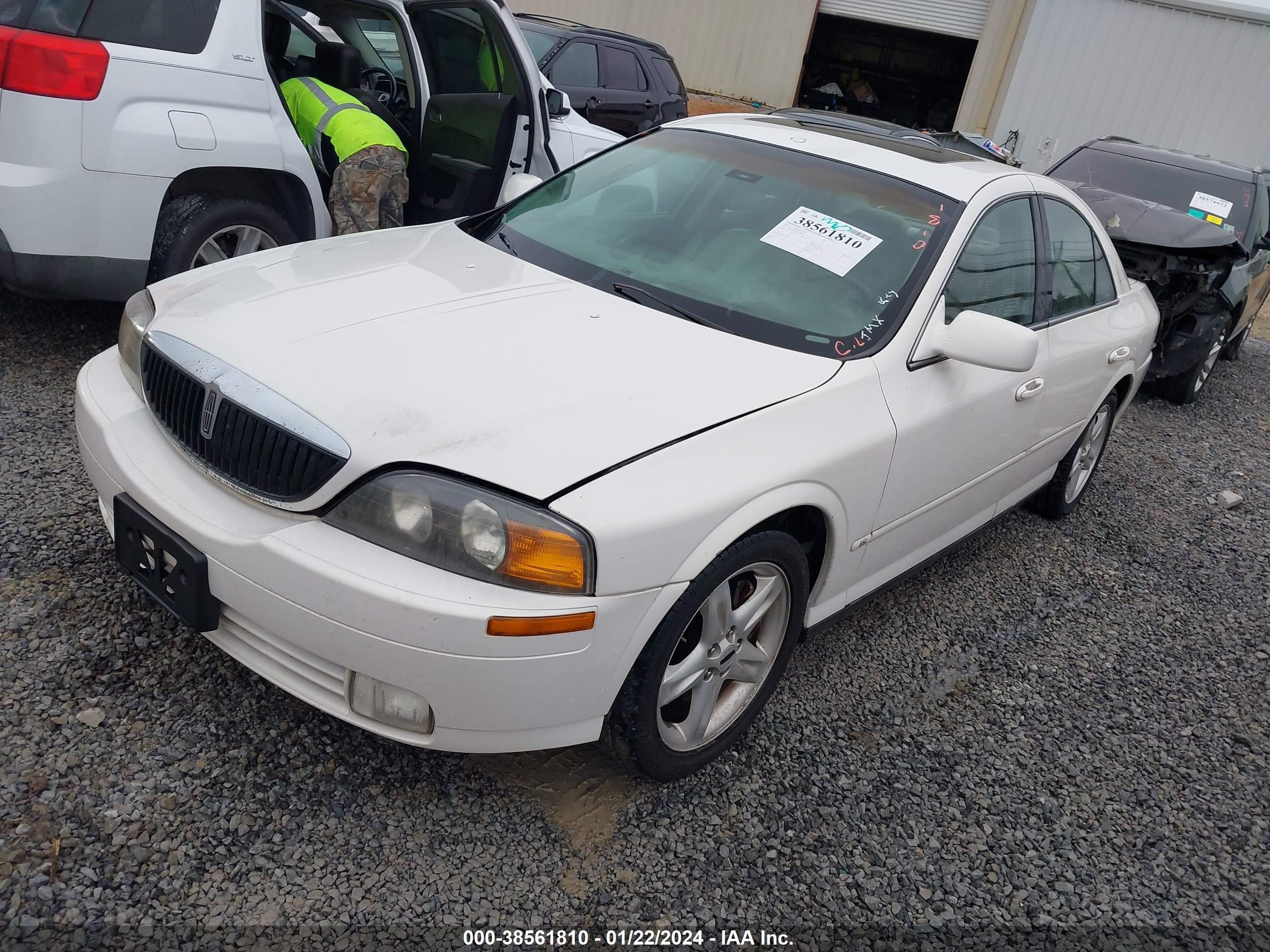 Photo 1 VIN: 1LNHM87A5YY905671 - LINCOLN LS 