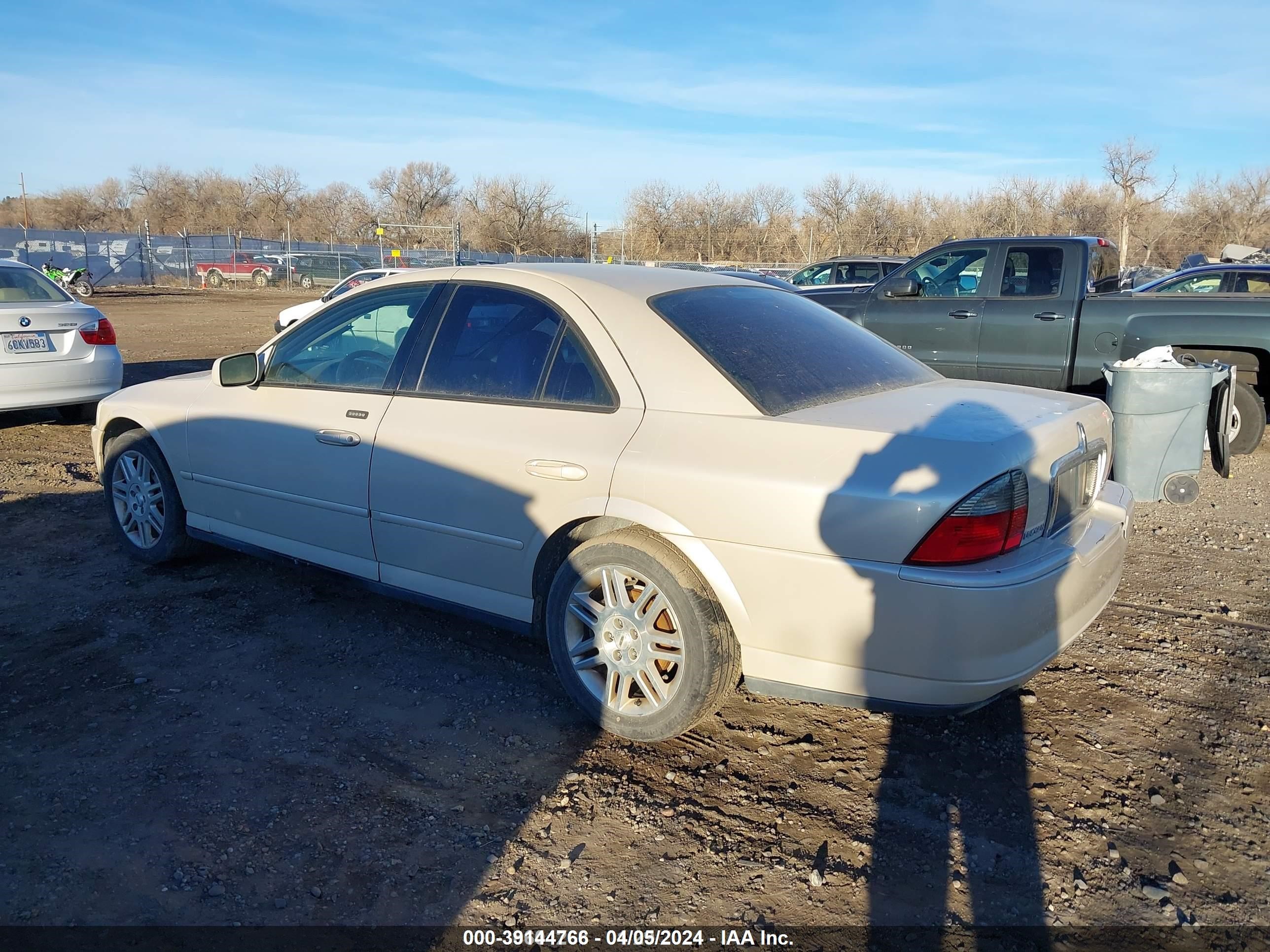 Photo 3 VIN: 1LNHM87A83Y690960 - LINCOLN LS 