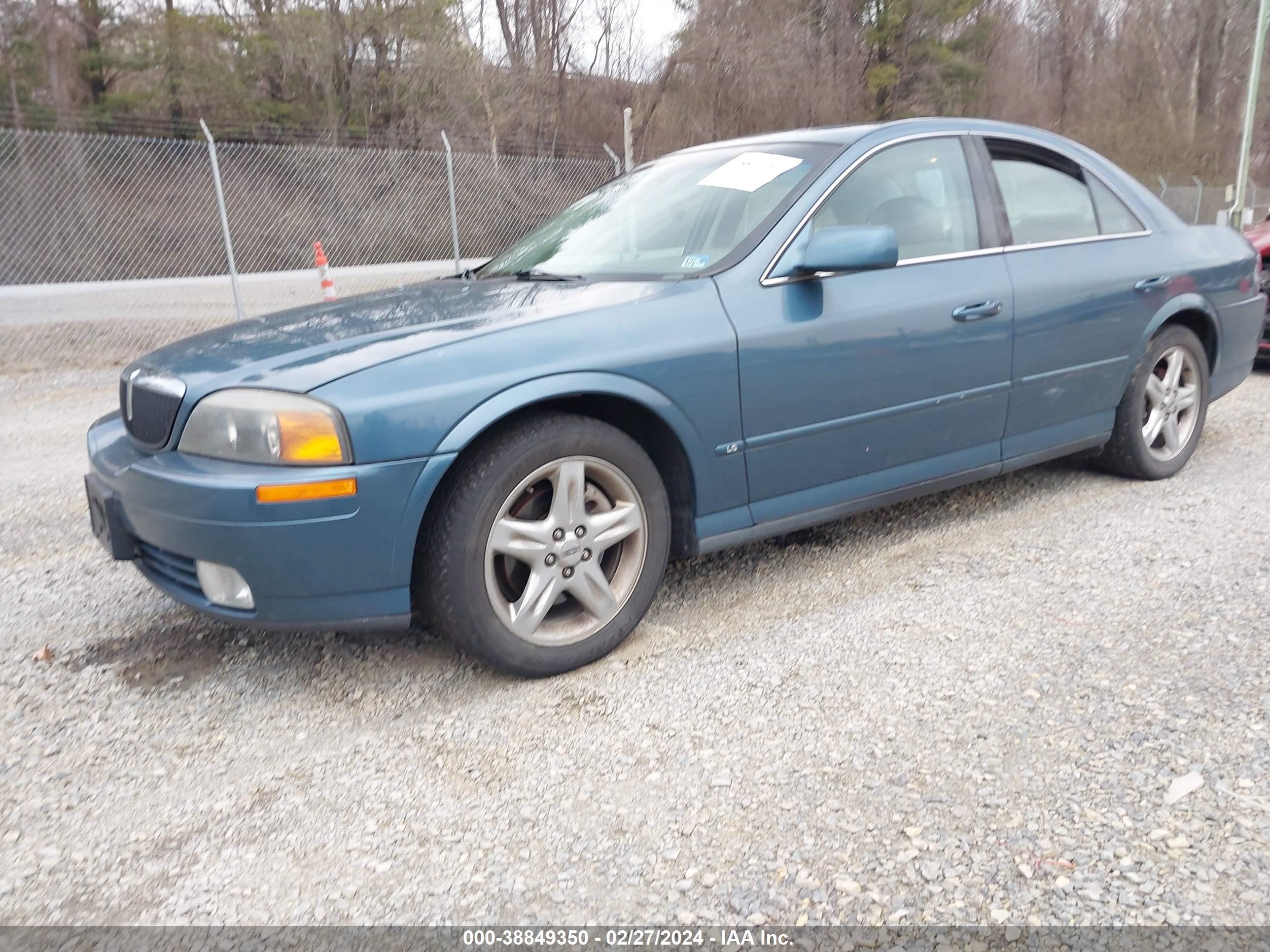 Photo 1 VIN: 1LNHM87A91Y731075 - LINCOLN LS 