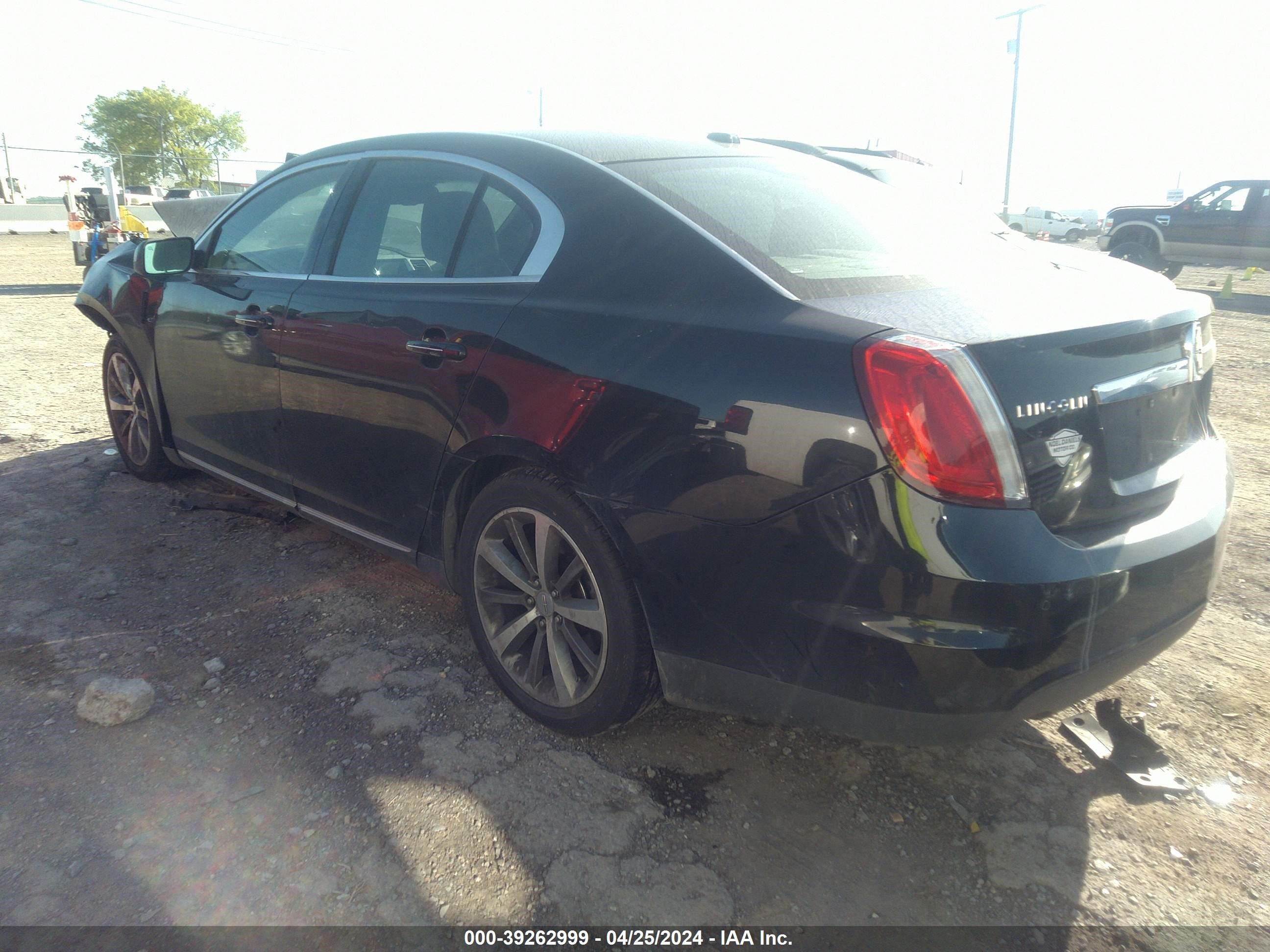 Photo 2 VIN: 1LNHM93R09G613984 - LINCOLN MKS 