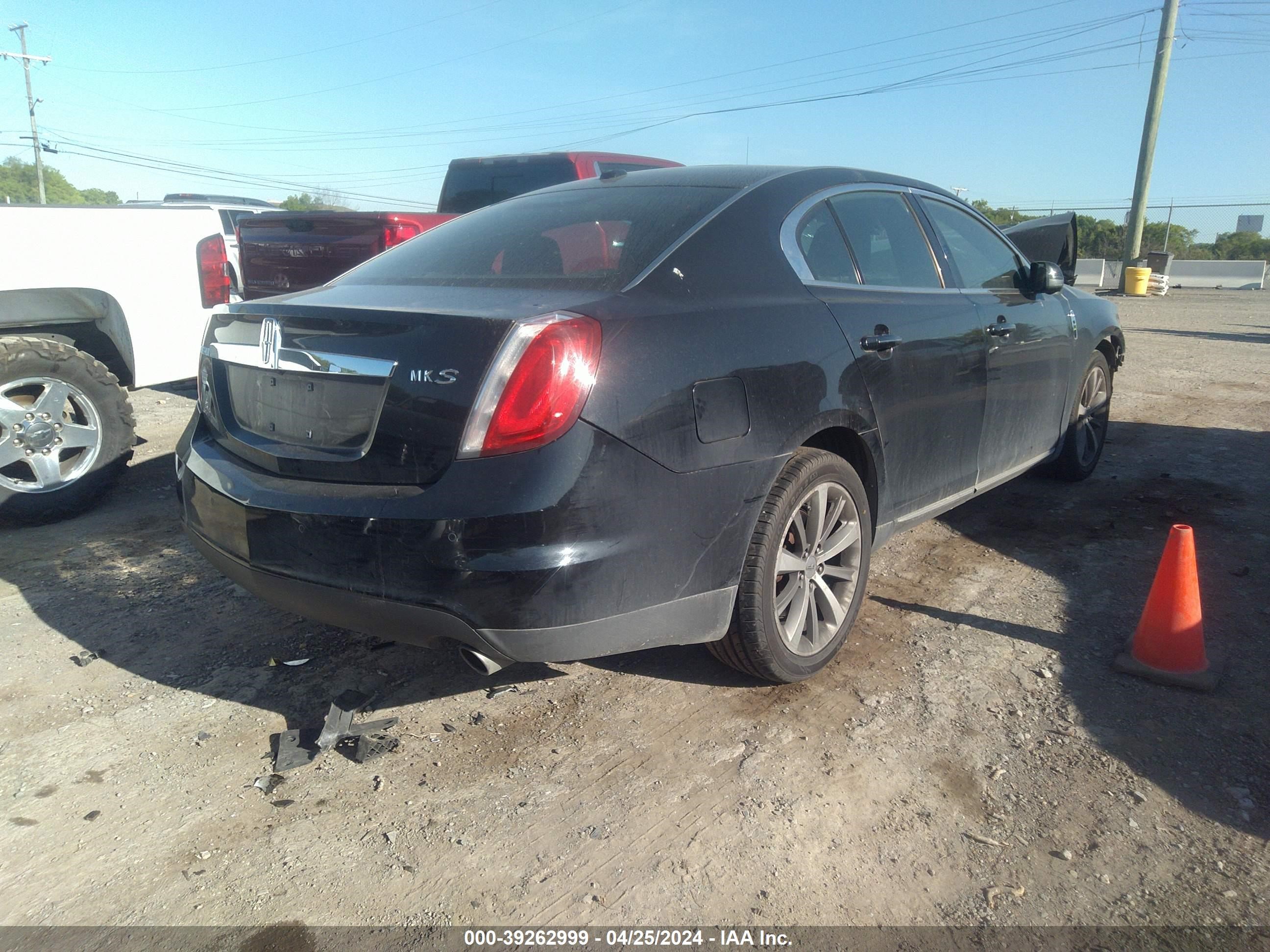 Photo 3 VIN: 1LNHM93R09G613984 - LINCOLN MKS 