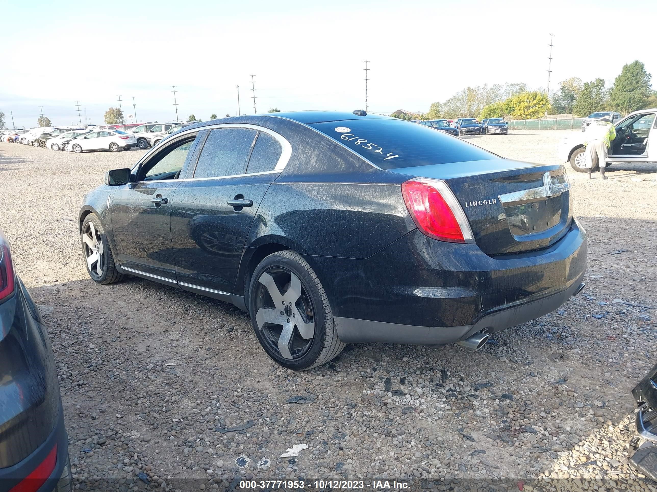 Photo 2 VIN: 1LNHM93R29G618524 - LINCOLN MKS 