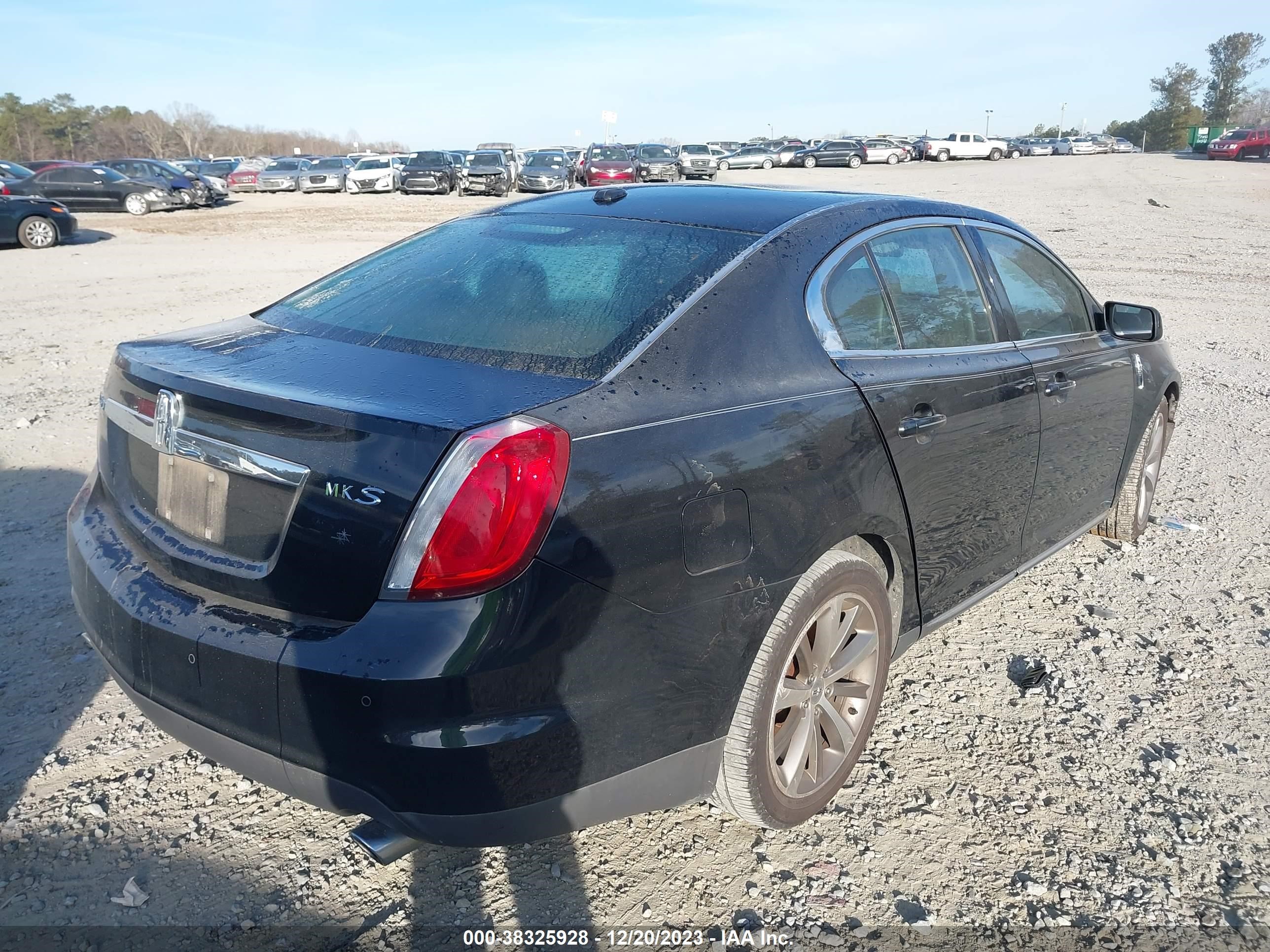 Photo 3 VIN: 1LNHM93R29G626512 - LINCOLN MKS 