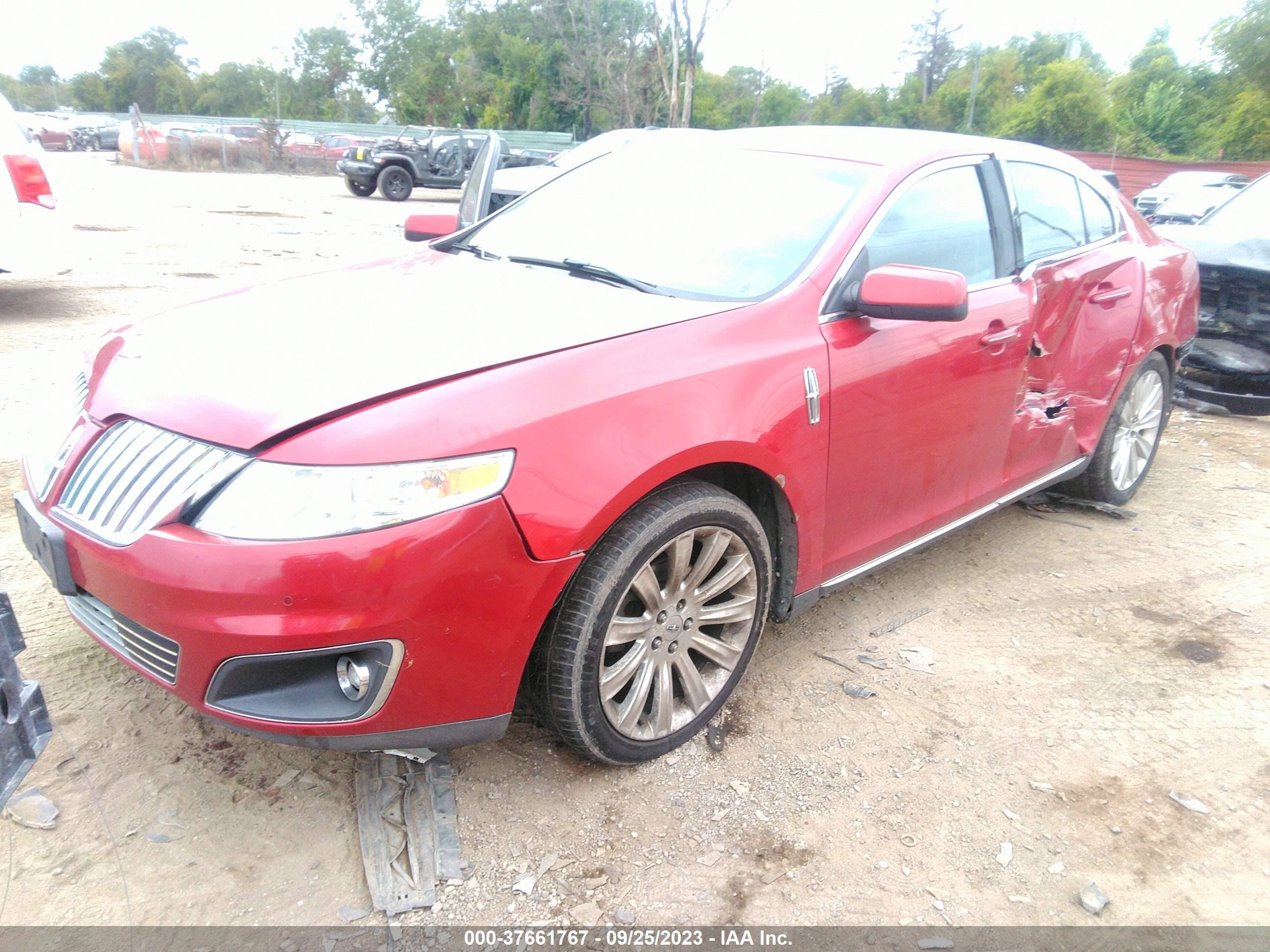 Photo 1 VIN: 1LNHM93R49G609324 - LINCOLN MKS 