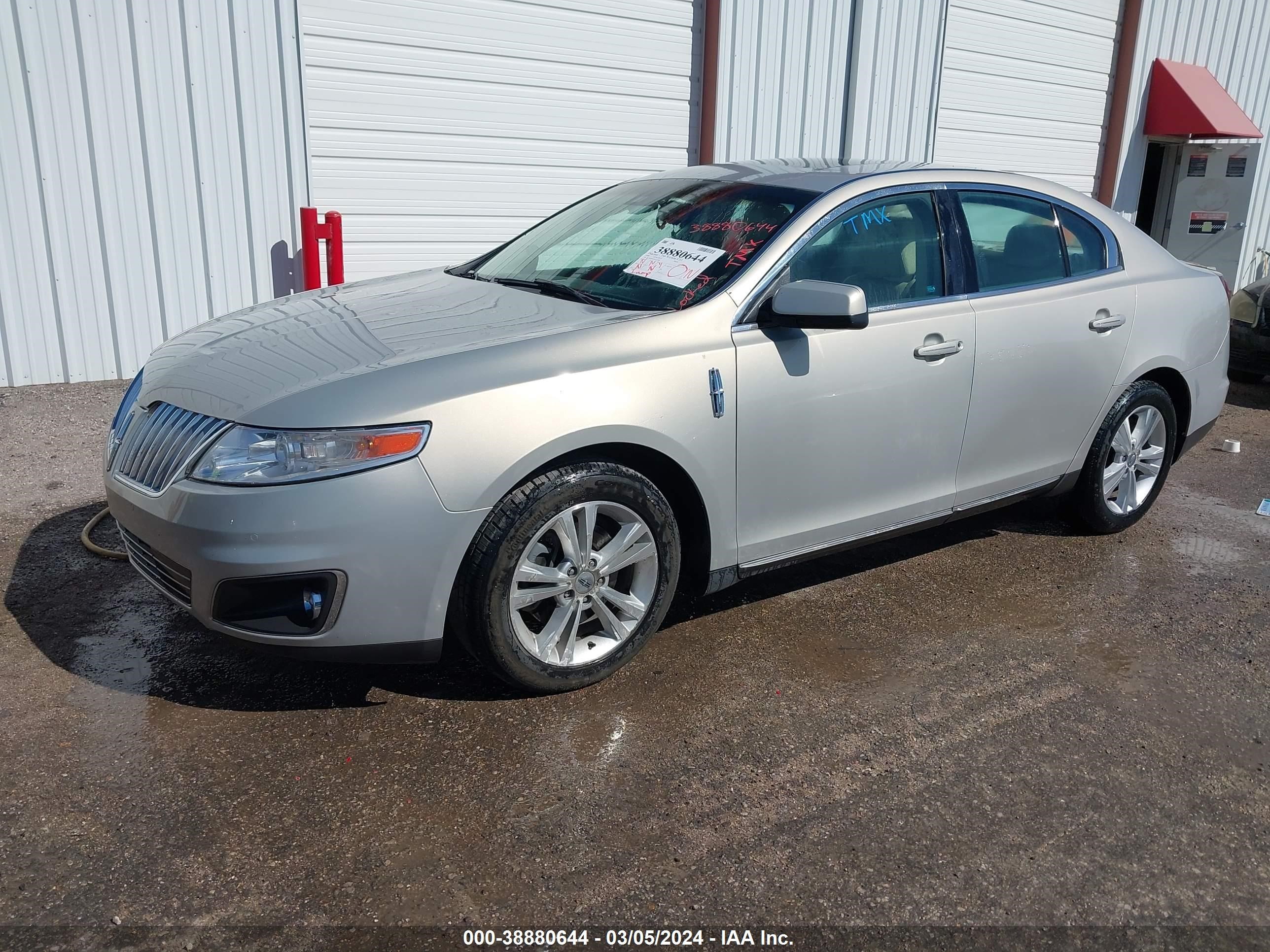 Photo 1 VIN: 1LNHM93R69G624200 - LINCOLN MKS 