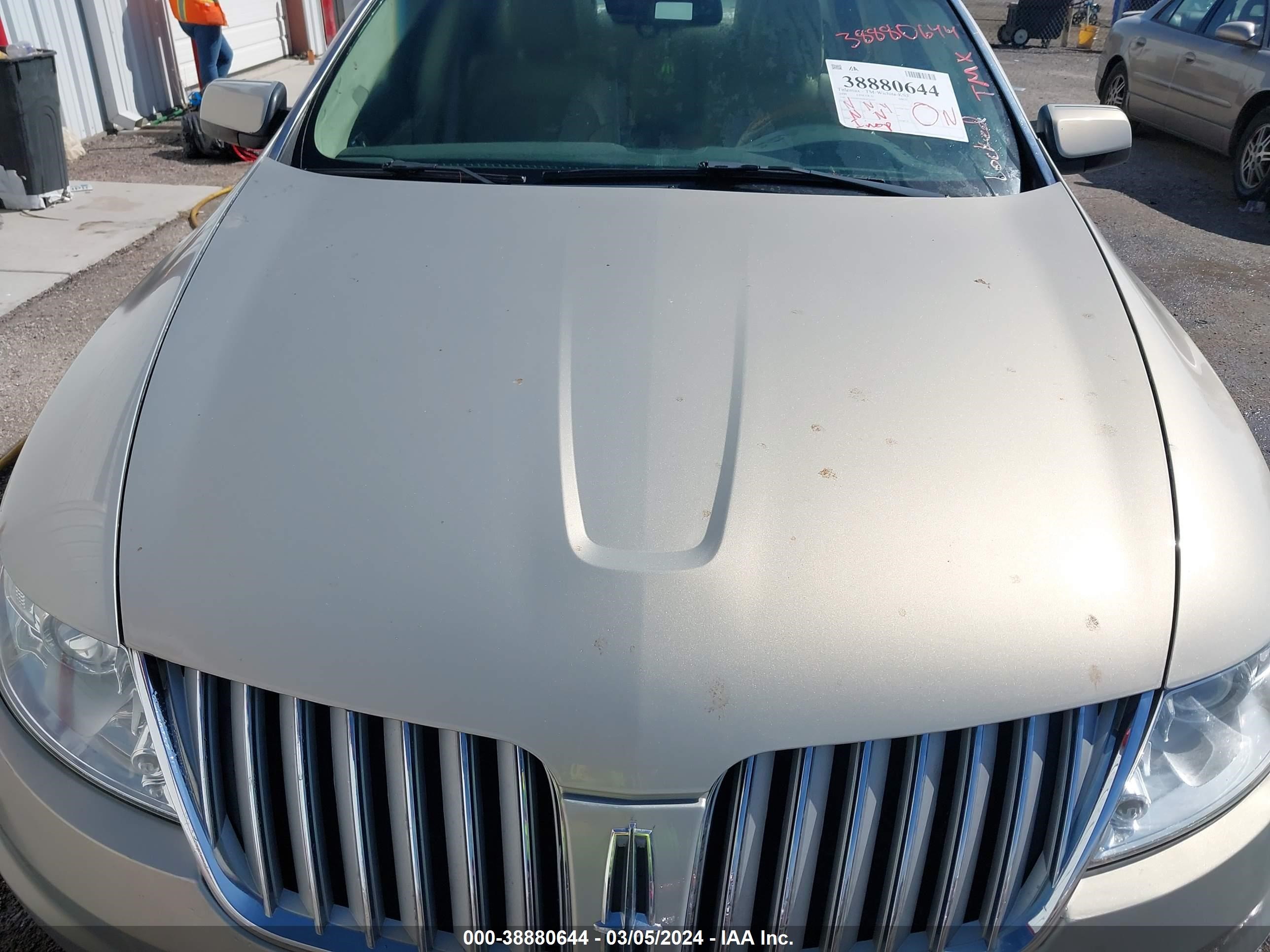 Photo 9 VIN: 1LNHM93R69G624200 - LINCOLN MKS 