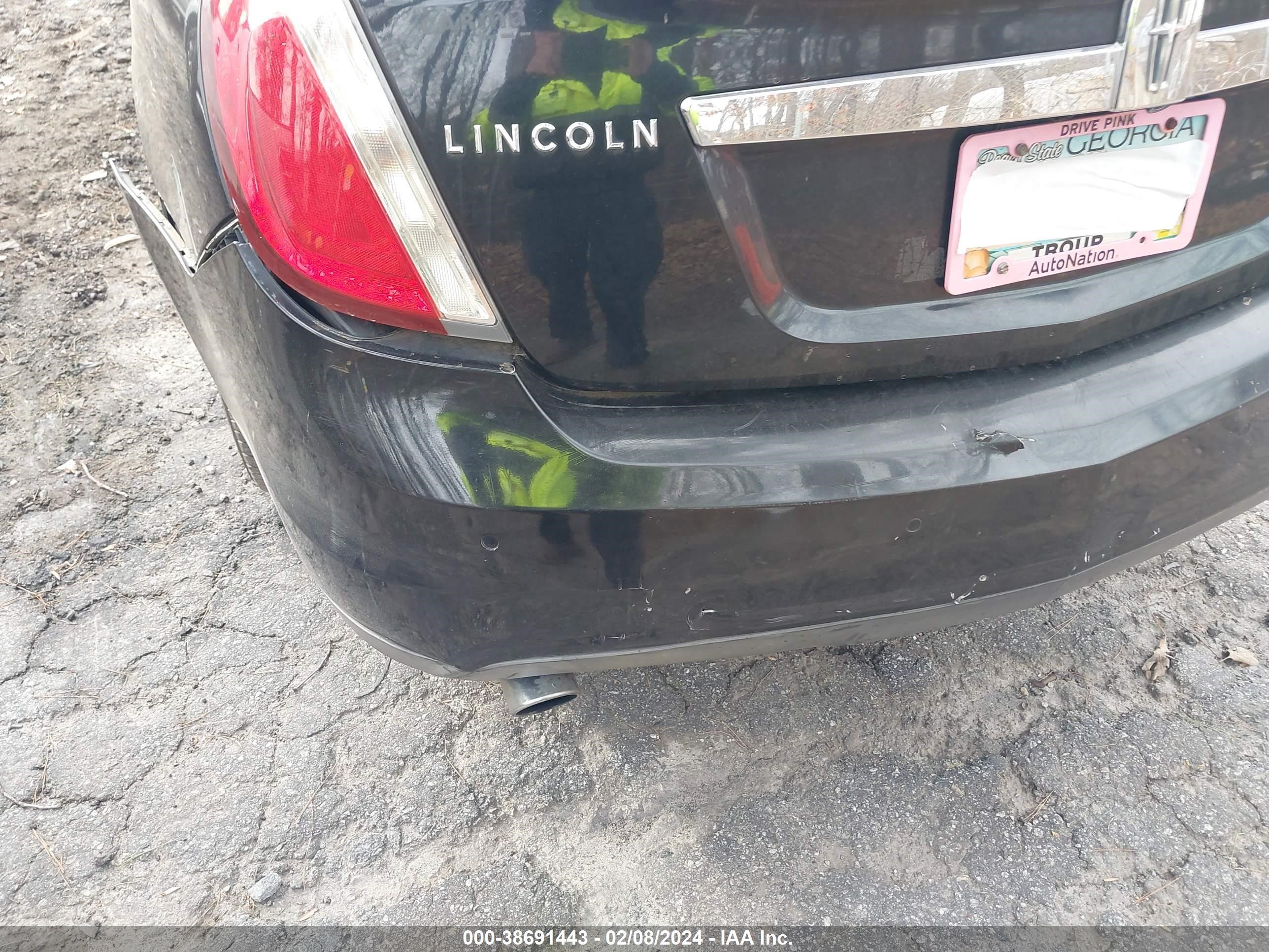 Photo 11 VIN: 1LNHM93R79G608667 - LINCOLN MKS 