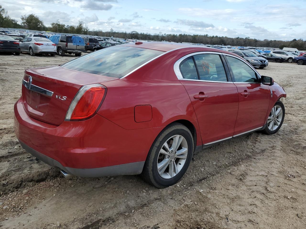 Photo 2 VIN: 1LNHM93R79G611388 - LINCOLN MKS 