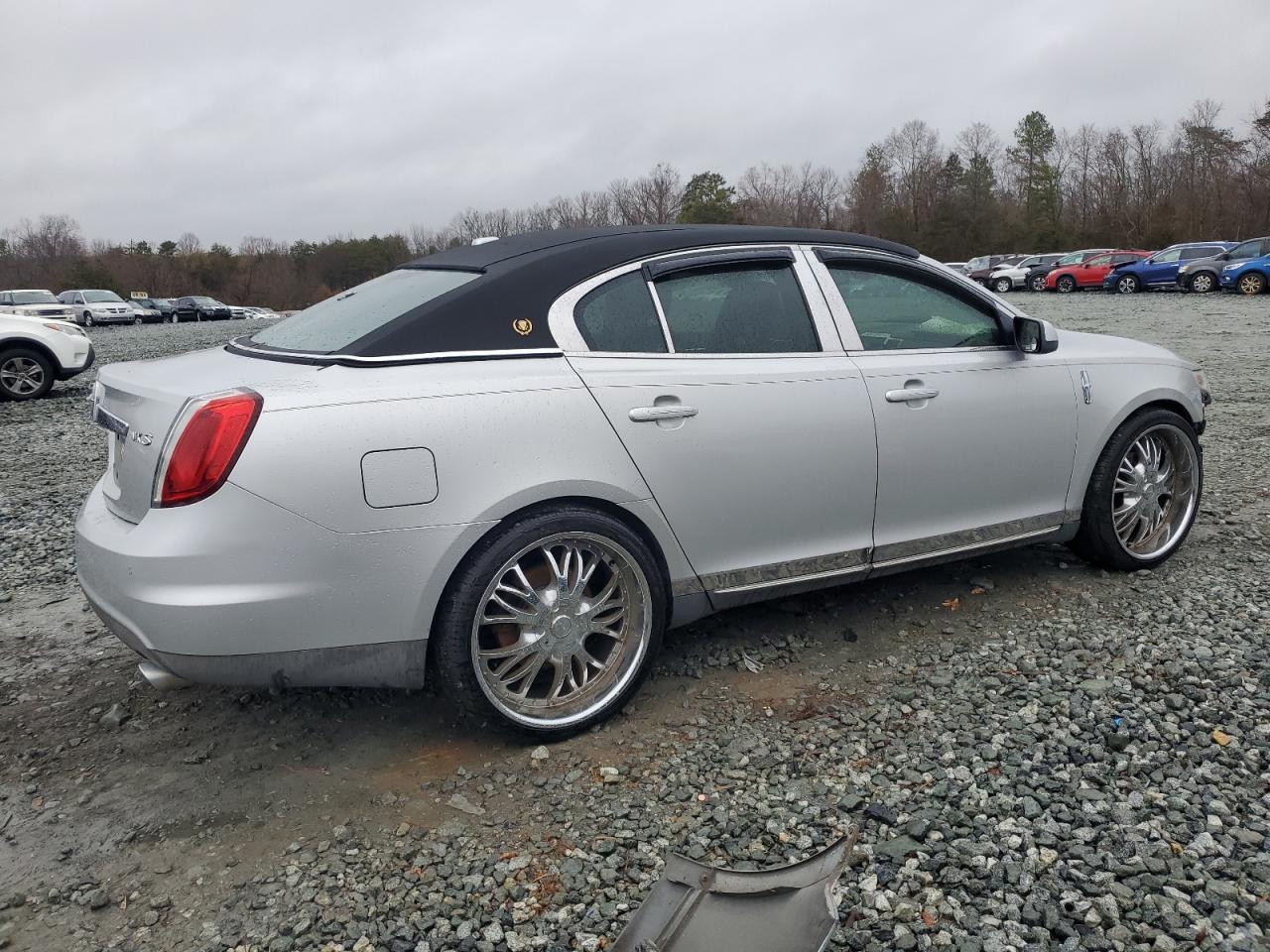 Photo 2 VIN: 1LNHM93R89G602828 - LINCOLN MKS 