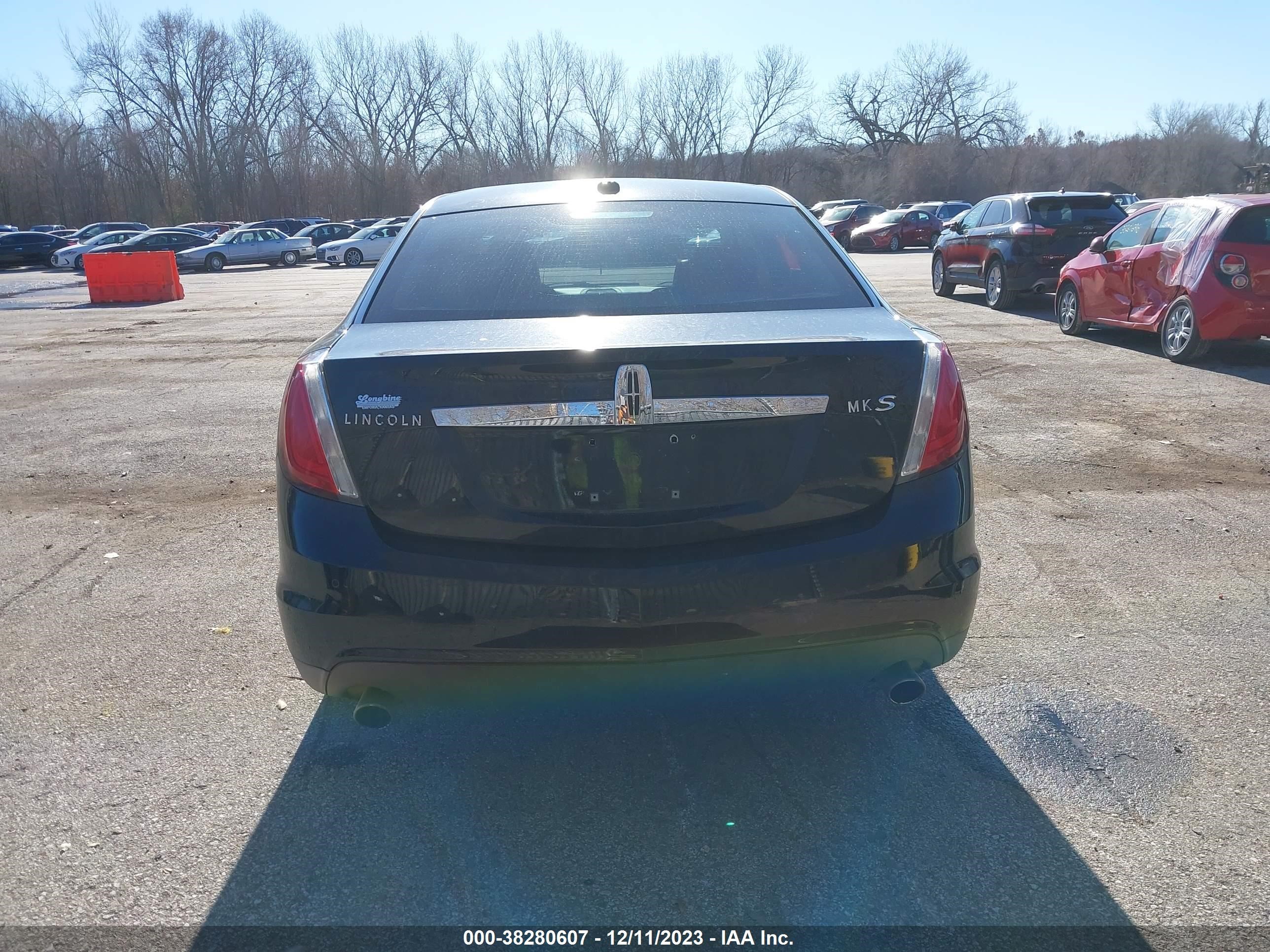 Photo 15 VIN: 1LNHM93R89G612243 - LINCOLN MKS 