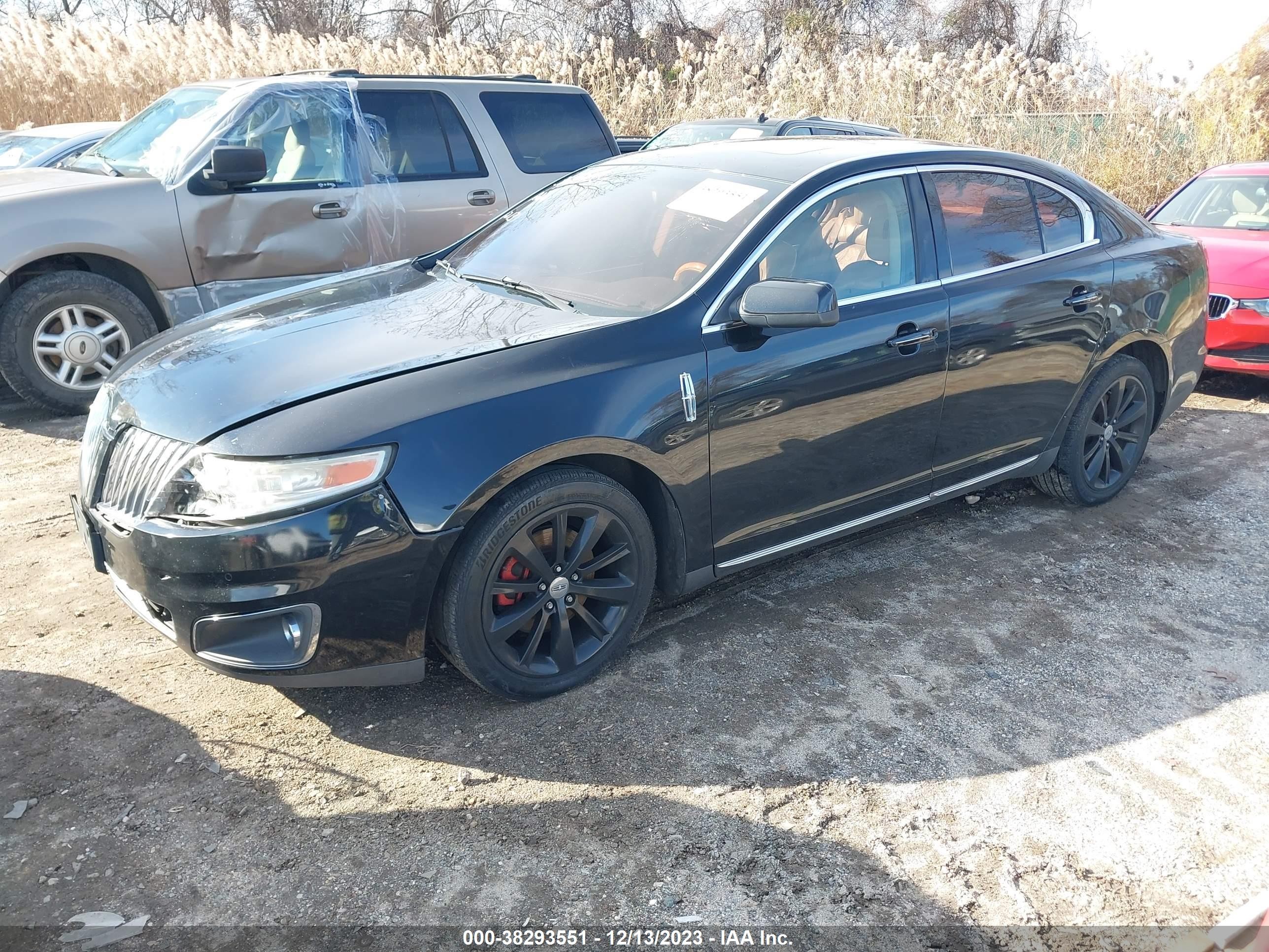 Photo 1 VIN: 1LNHM93R99G608038 - LINCOLN MKS 