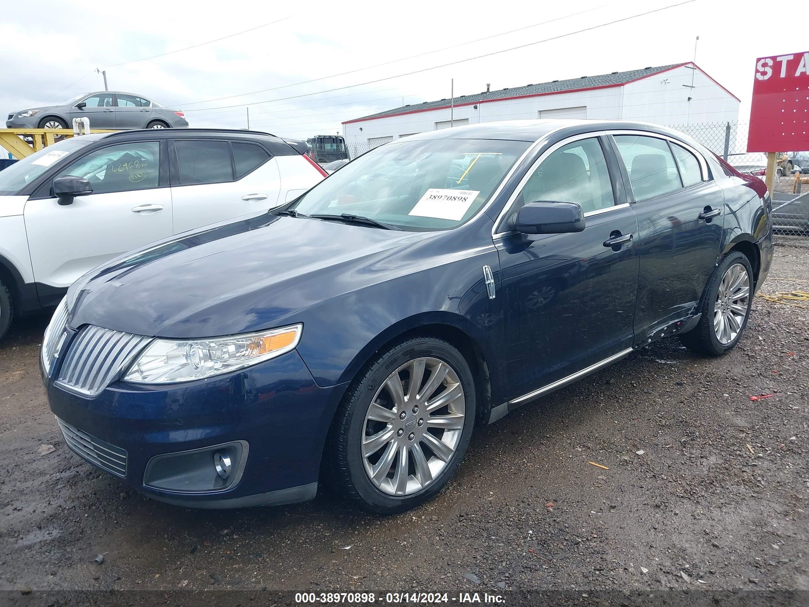 Photo 1 VIN: 1LNHM93RX9G609683 - LINCOLN MKS 