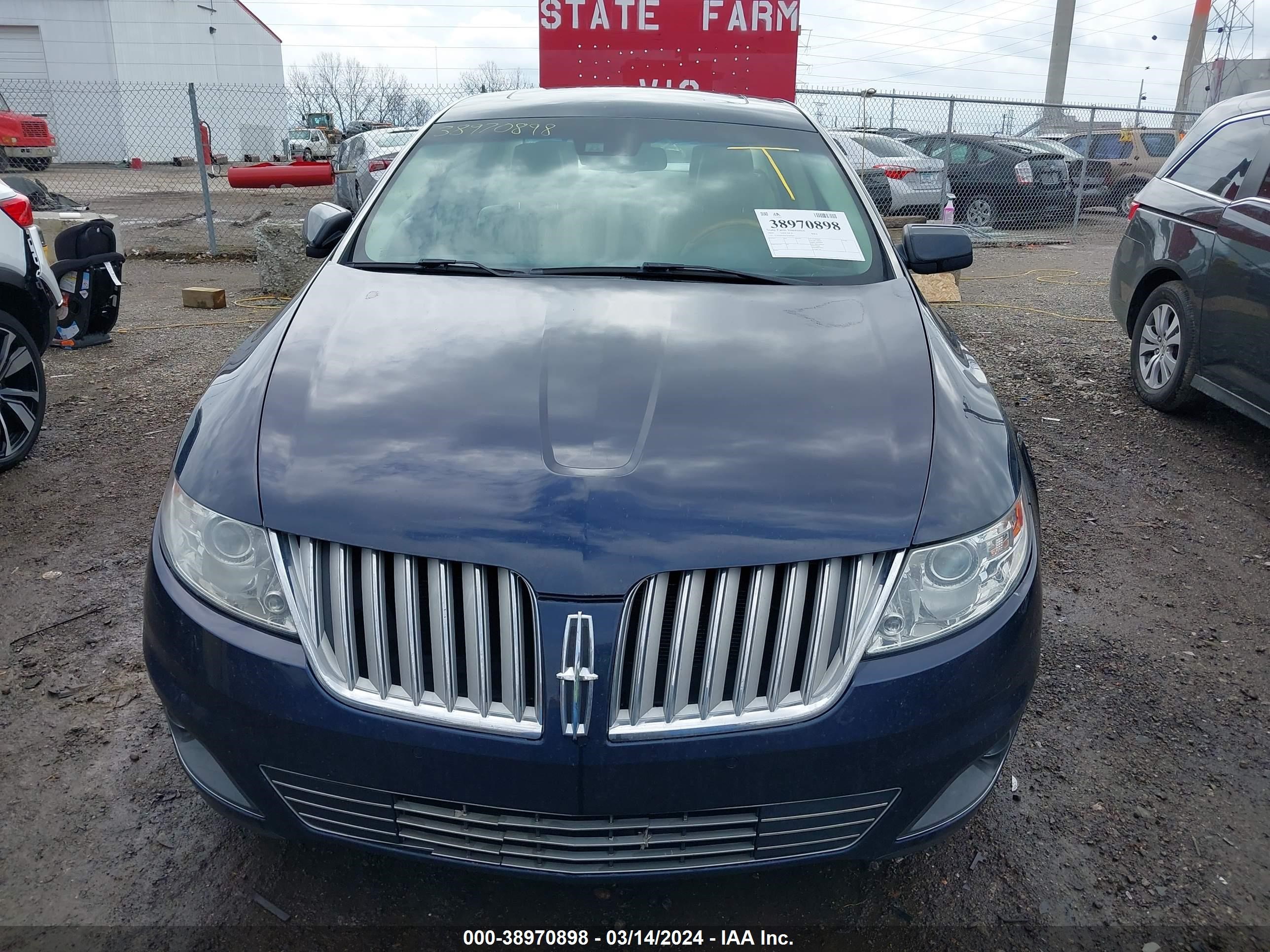 Photo 11 VIN: 1LNHM93RX9G609683 - LINCOLN MKS 