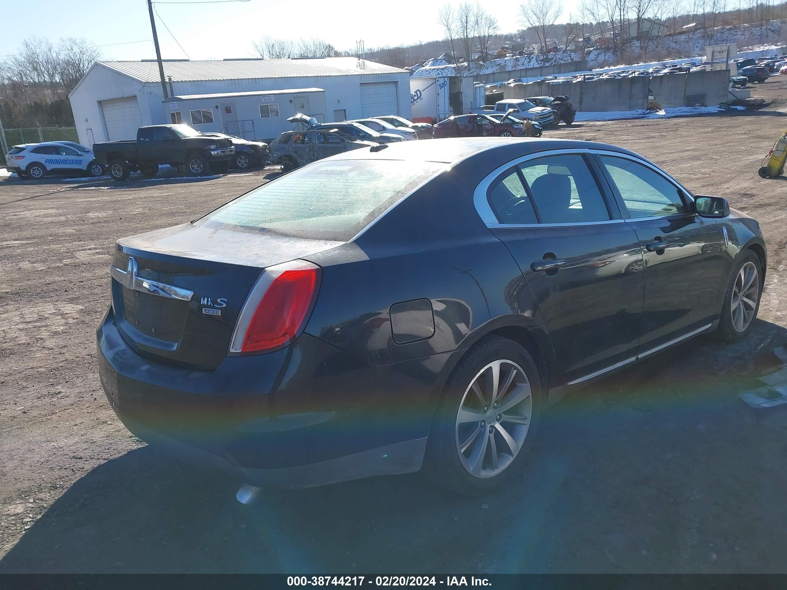 Photo 3 VIN: 1LNHM94R49G623271 - LINCOLN MKS 