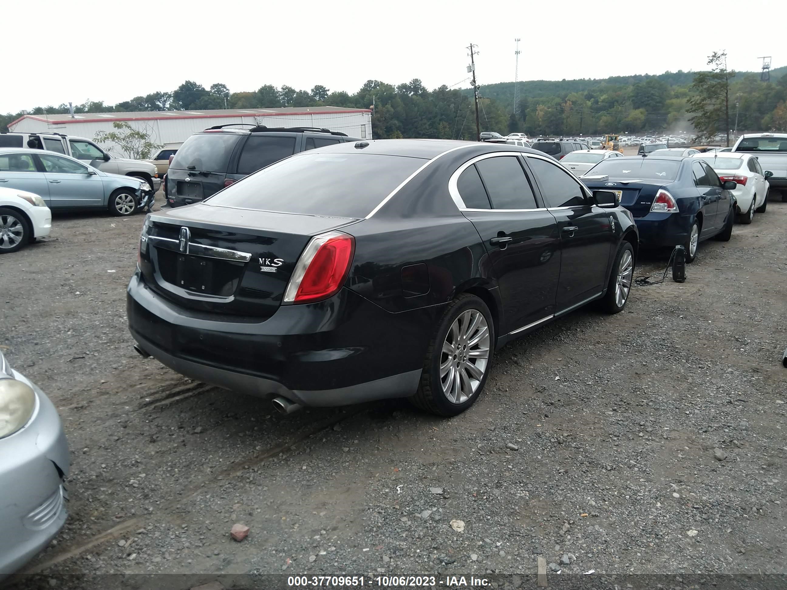 Photo 3 VIN: 1LNHM94R59G618029 - LINCOLN MKS 