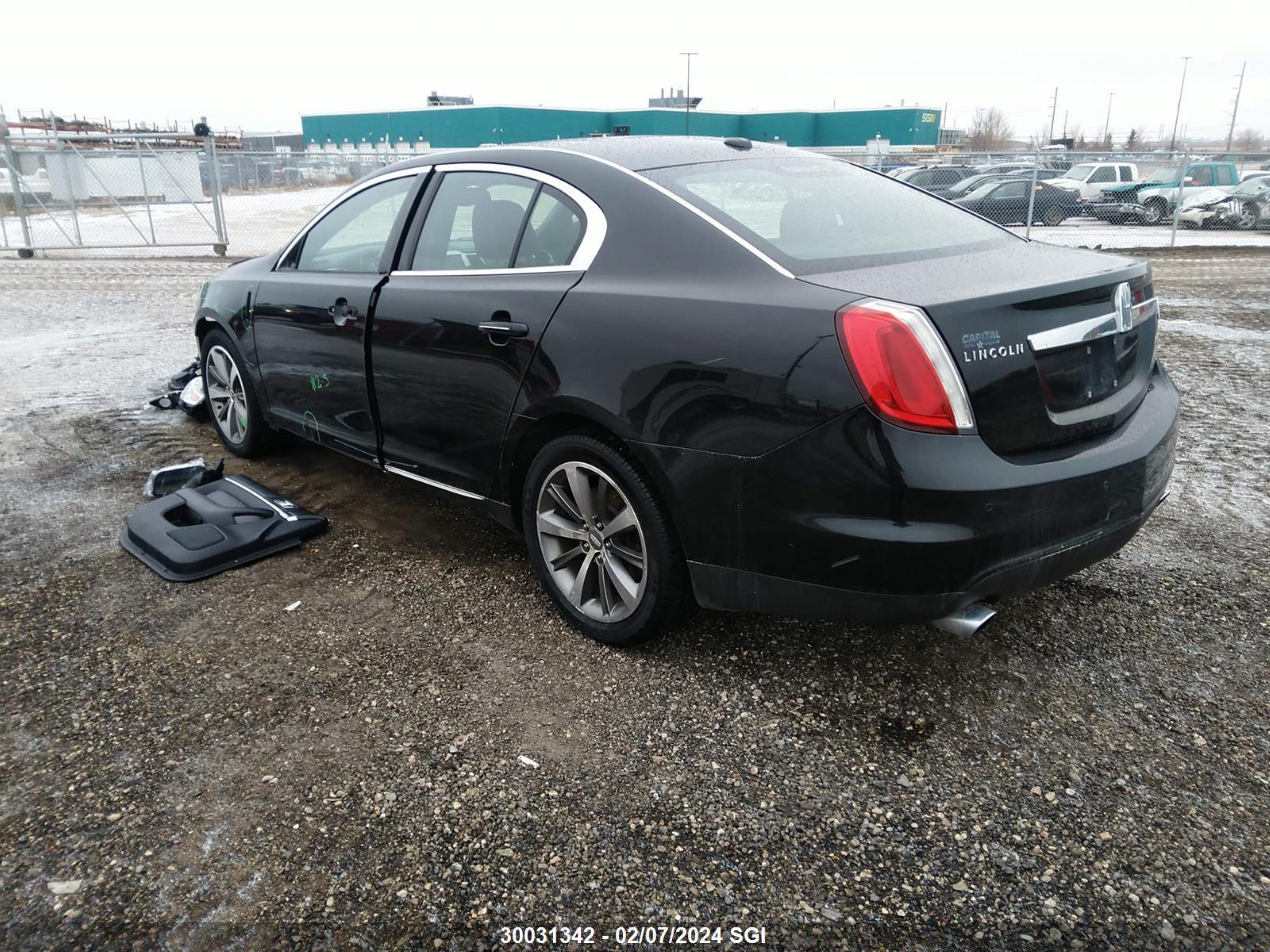 Photo 2 VIN: 1LNHM94R69G601577 - LINCOLN MKS 