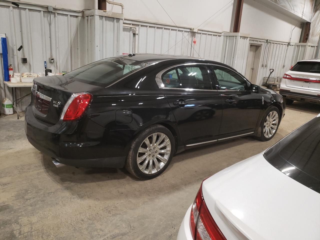 Photo 2 VIN: 1LNHM94R79G612006 - LINCOLN MKS 