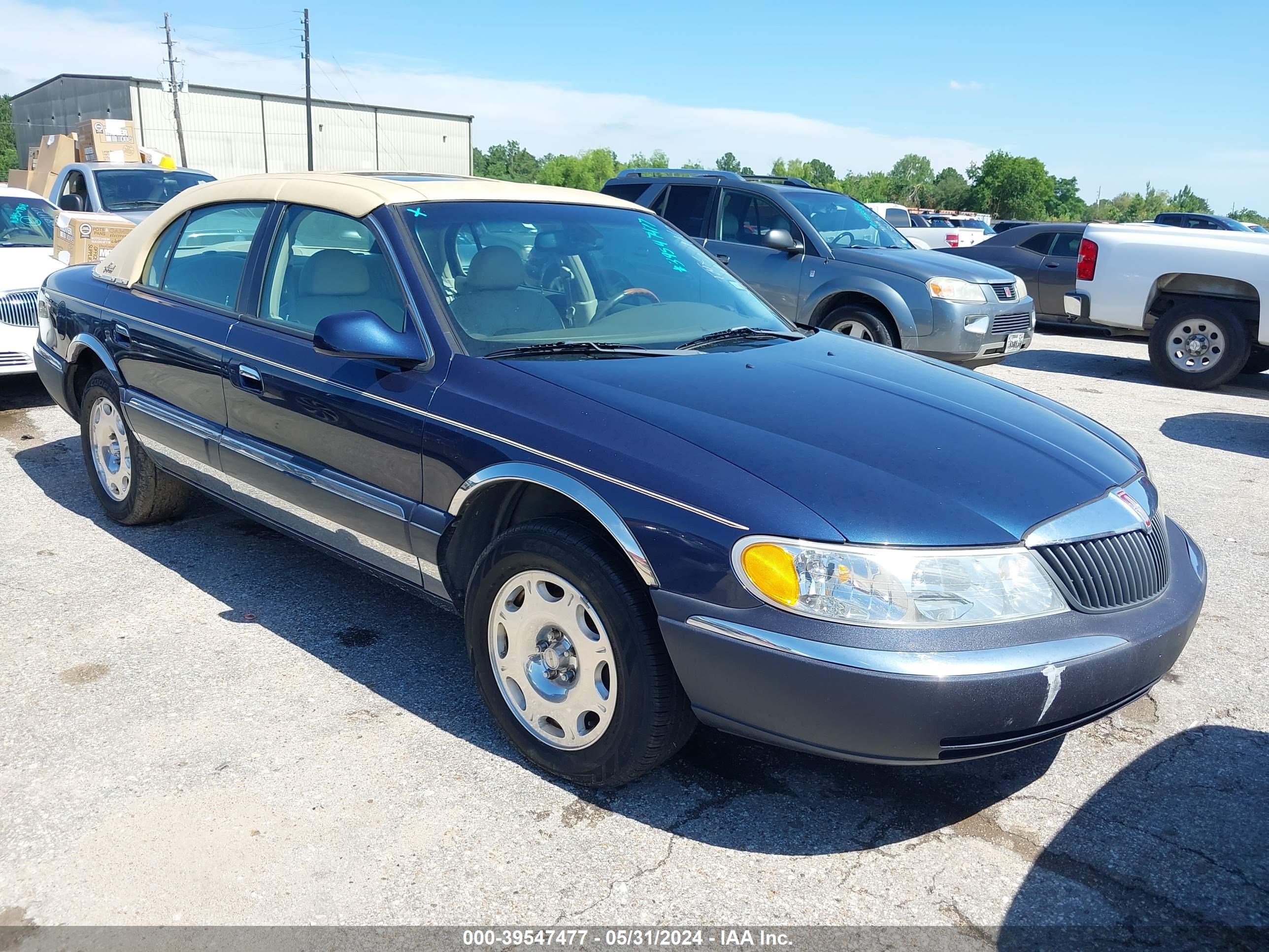 Photo 0 VIN: 1LNHM97V02Y647916 - LINCOLN CONTINENTAL 