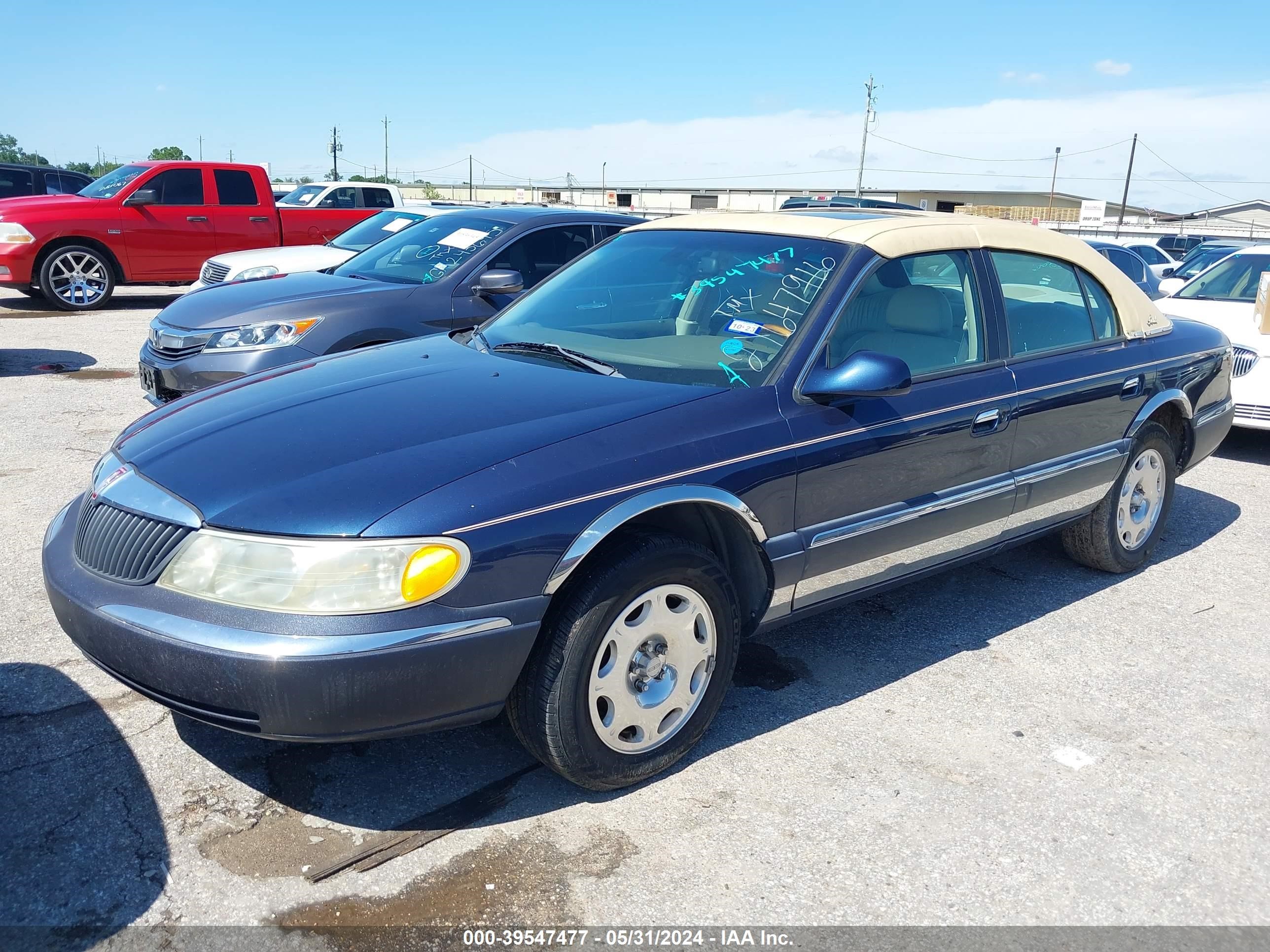 Photo 1 VIN: 1LNHM97V02Y647916 - LINCOLN CONTINENTAL 