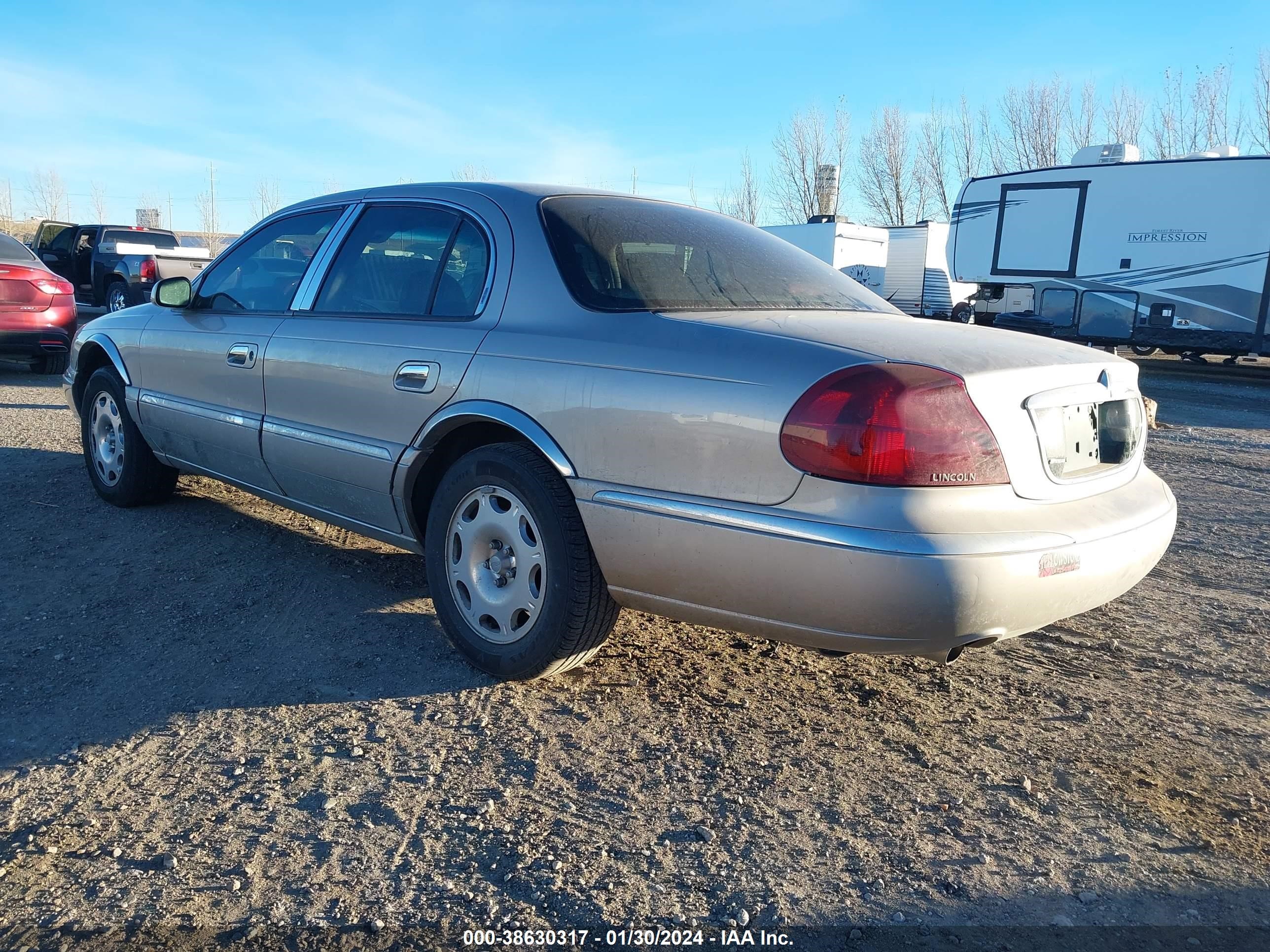 Photo 2 VIN: 1LNHM97V12Y696073 - LINCOLN CONTINENTAL 