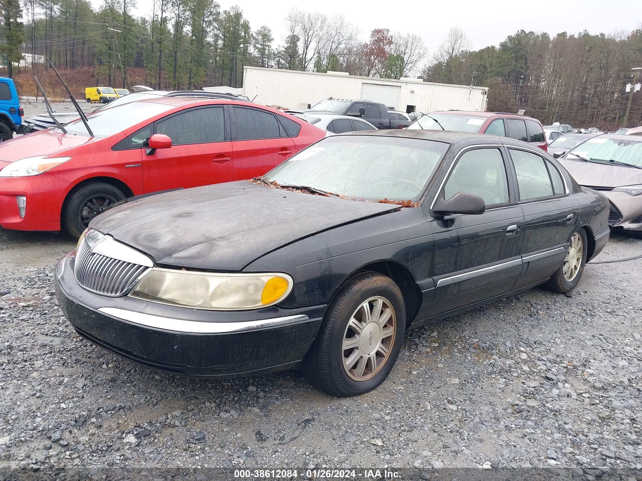 Photo 1 VIN: 1LNHM97V21Y698820 - LINCOLN CONTINENTAL 