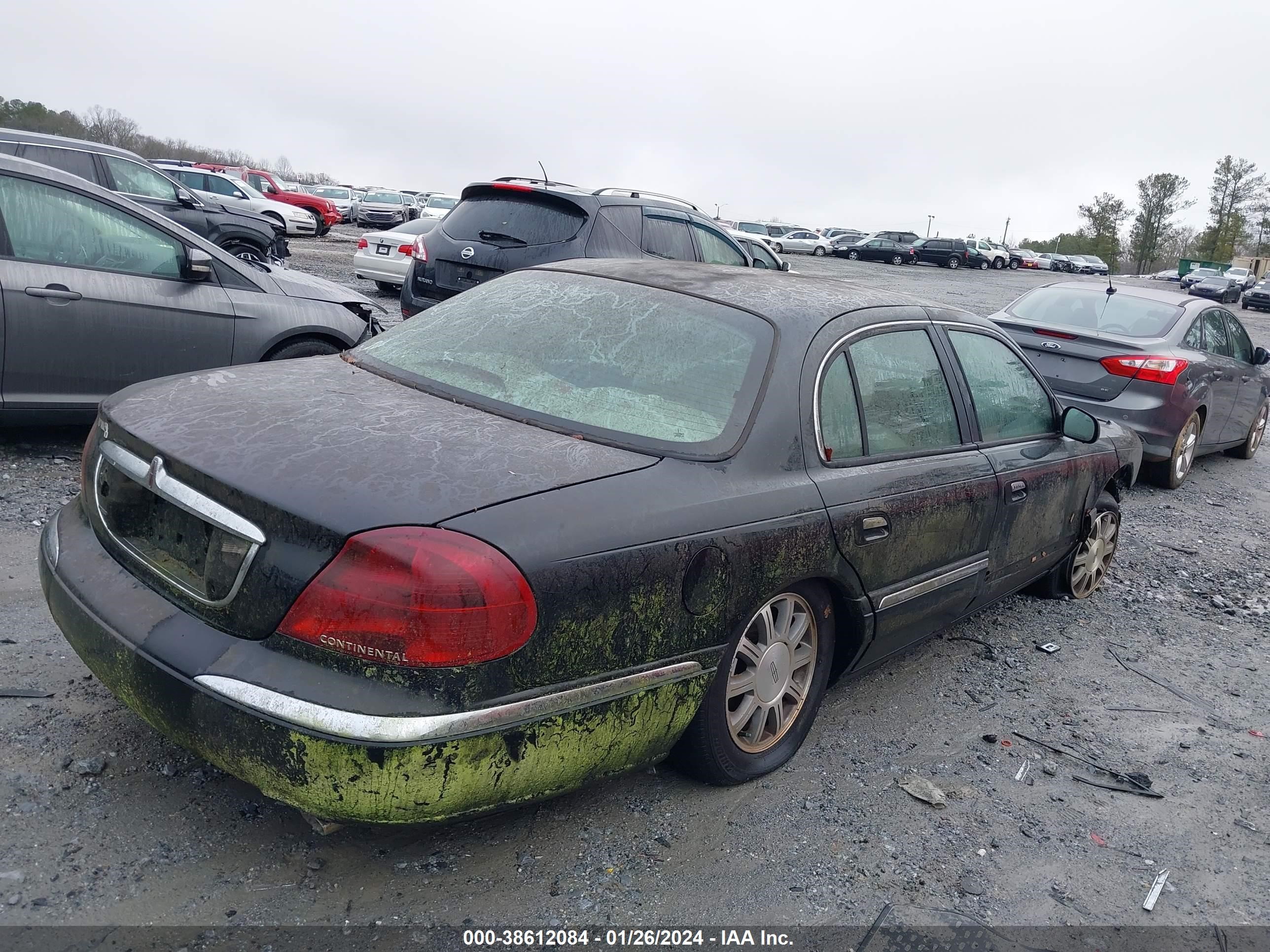 Photo 3 VIN: 1LNHM97V21Y698820 - LINCOLN CONTINENTAL 