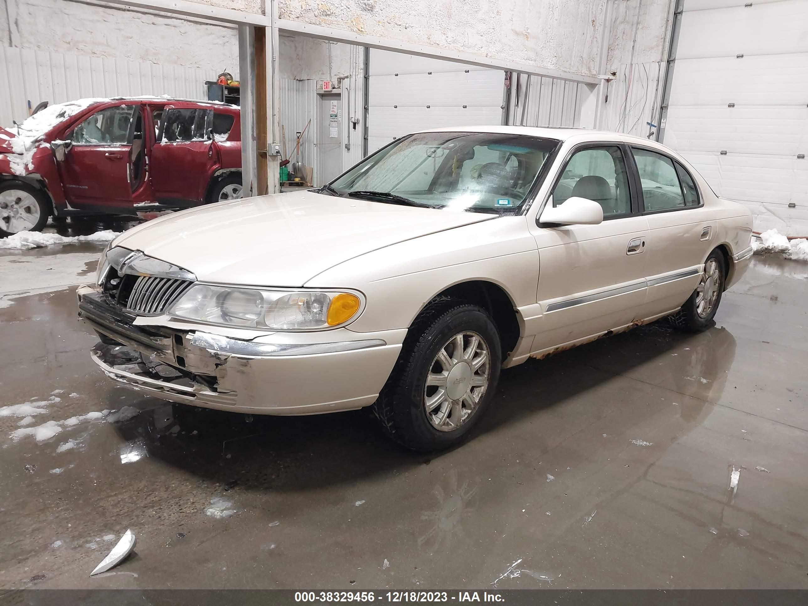 Photo 1 VIN: 1LNHM97V61Y649314 - LINCOLN CONTINENTAL 