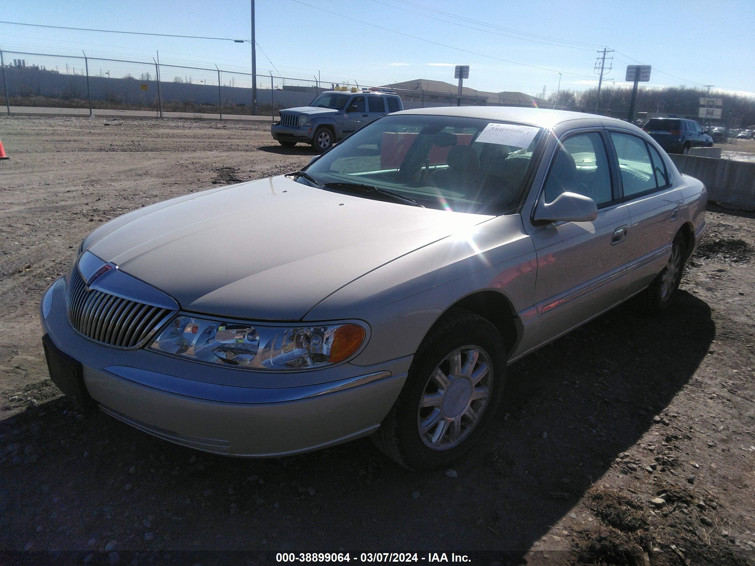 Photo 1 VIN: 1LNHM97V62Y692083 - LINCOLN CONTINENTAL 