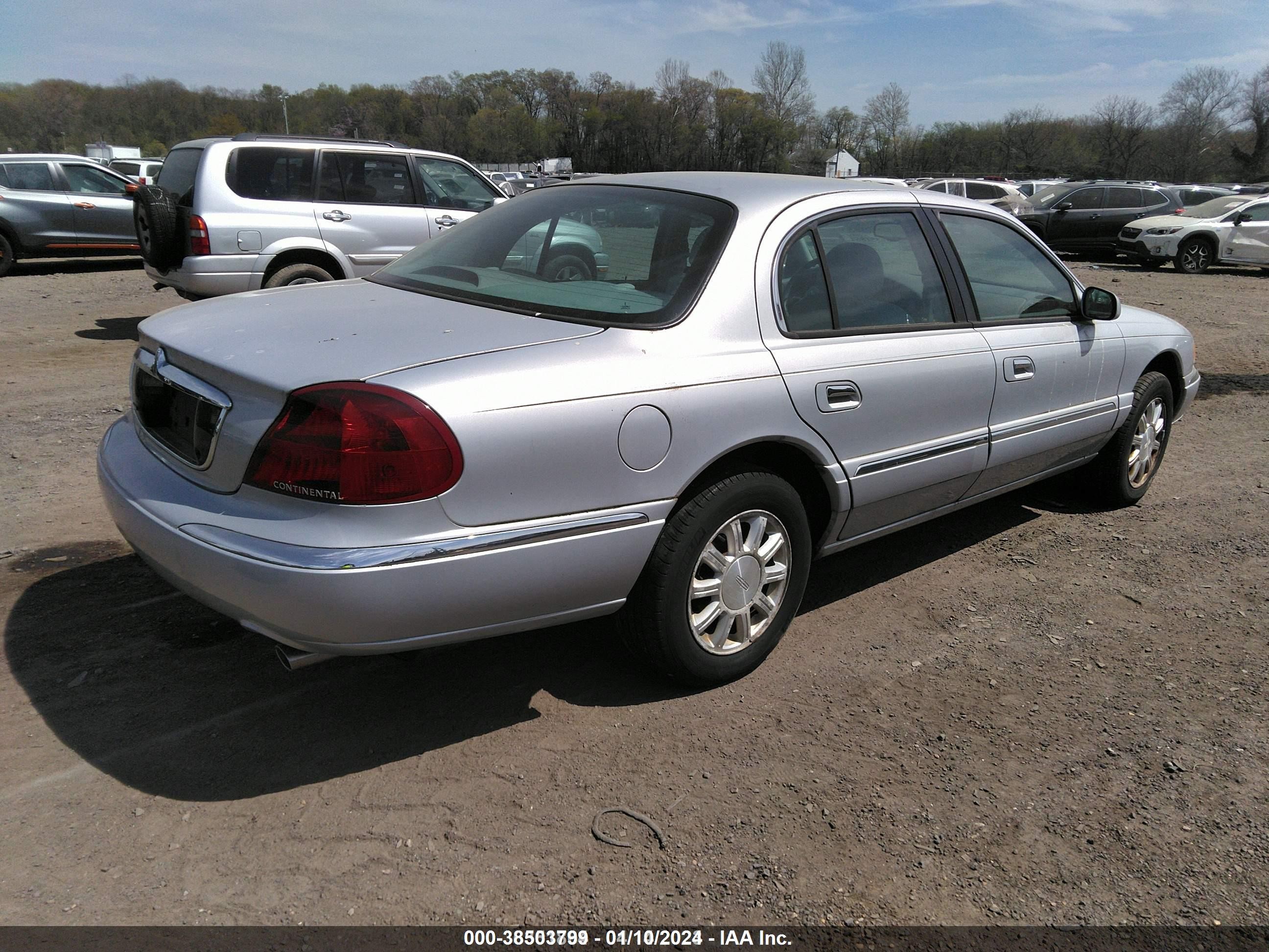 Photo 4 VIN: 1LNHM97V81Y725907 - LINCOLN CONTINENTAL 