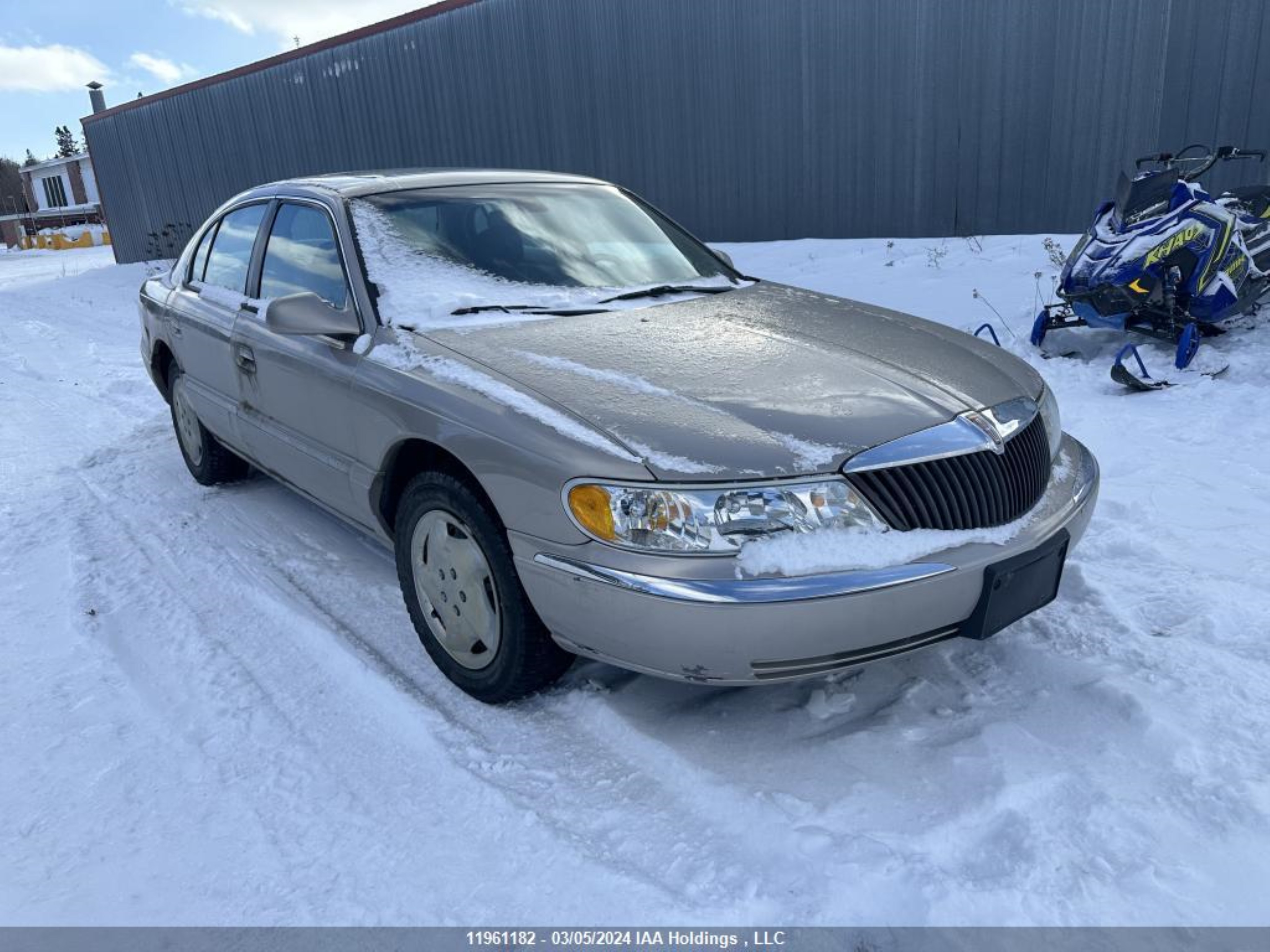 Photo 0 VIN: 1LNHM97V82Y699472 - LINCOLN CONTINENTAL 