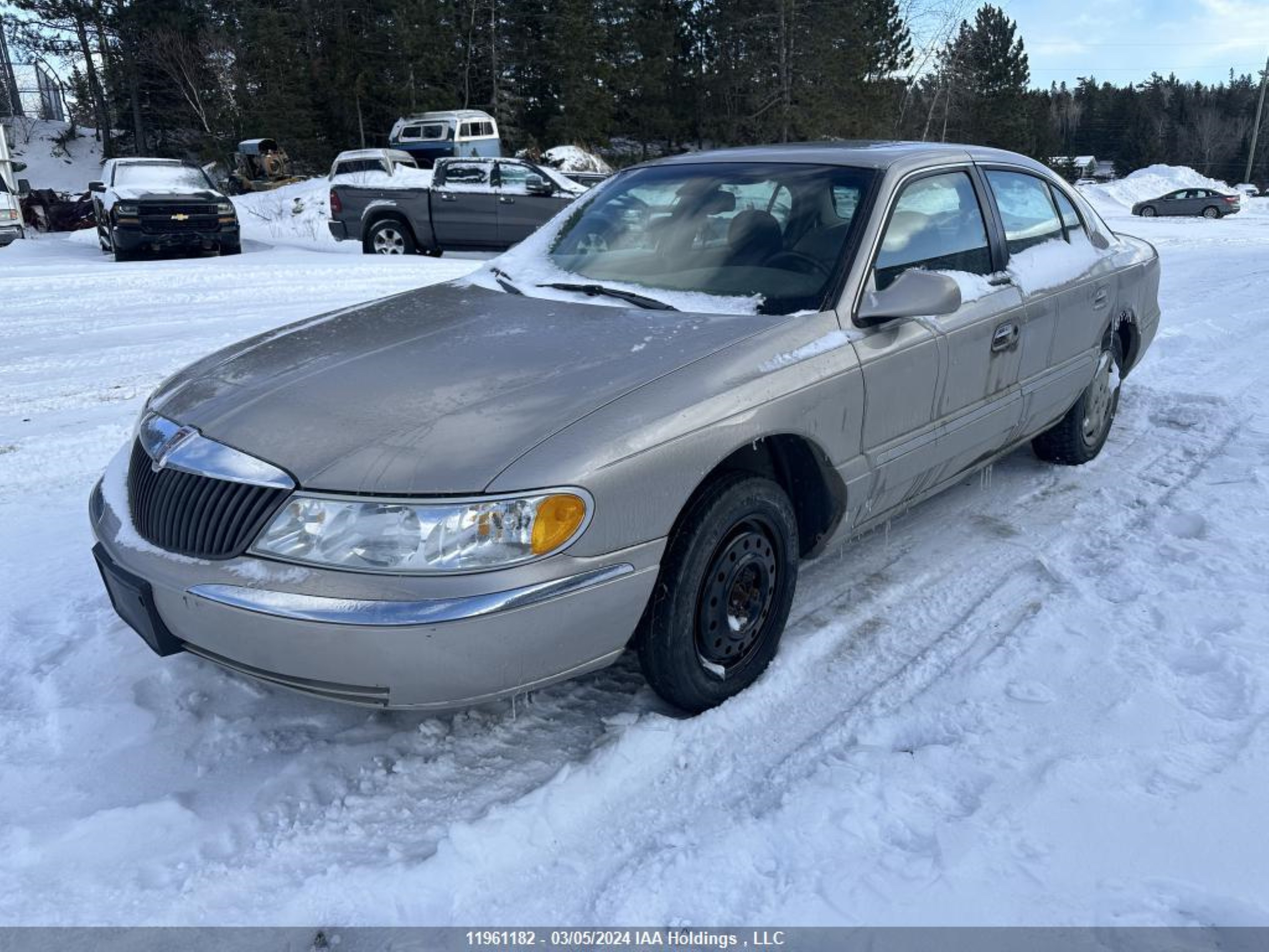 Photo 2 VIN: 1LNHM97V82Y699472 - LINCOLN CONTINENTAL 