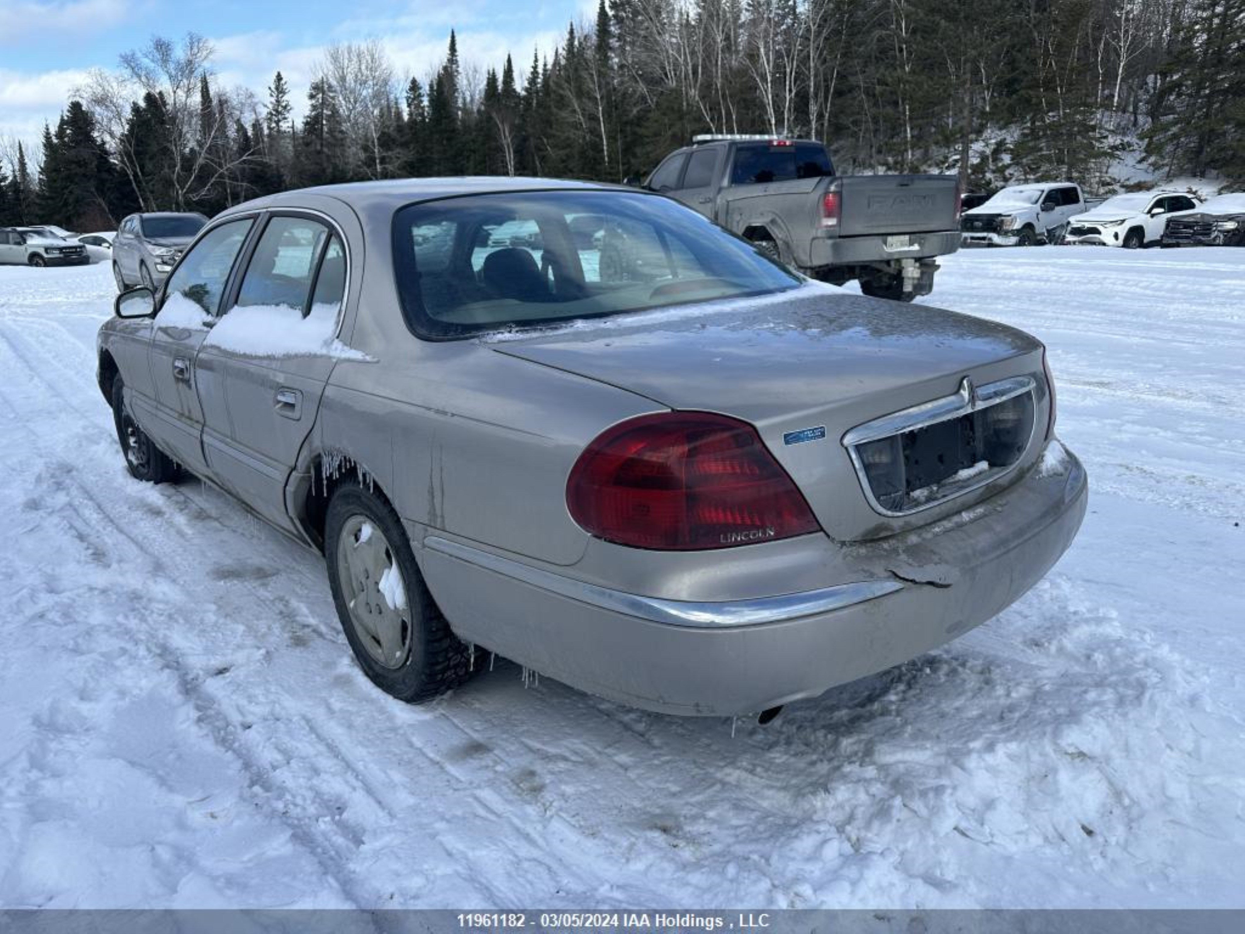 Photo 3 VIN: 1LNHM97V82Y699472 - LINCOLN CONTINENTAL 