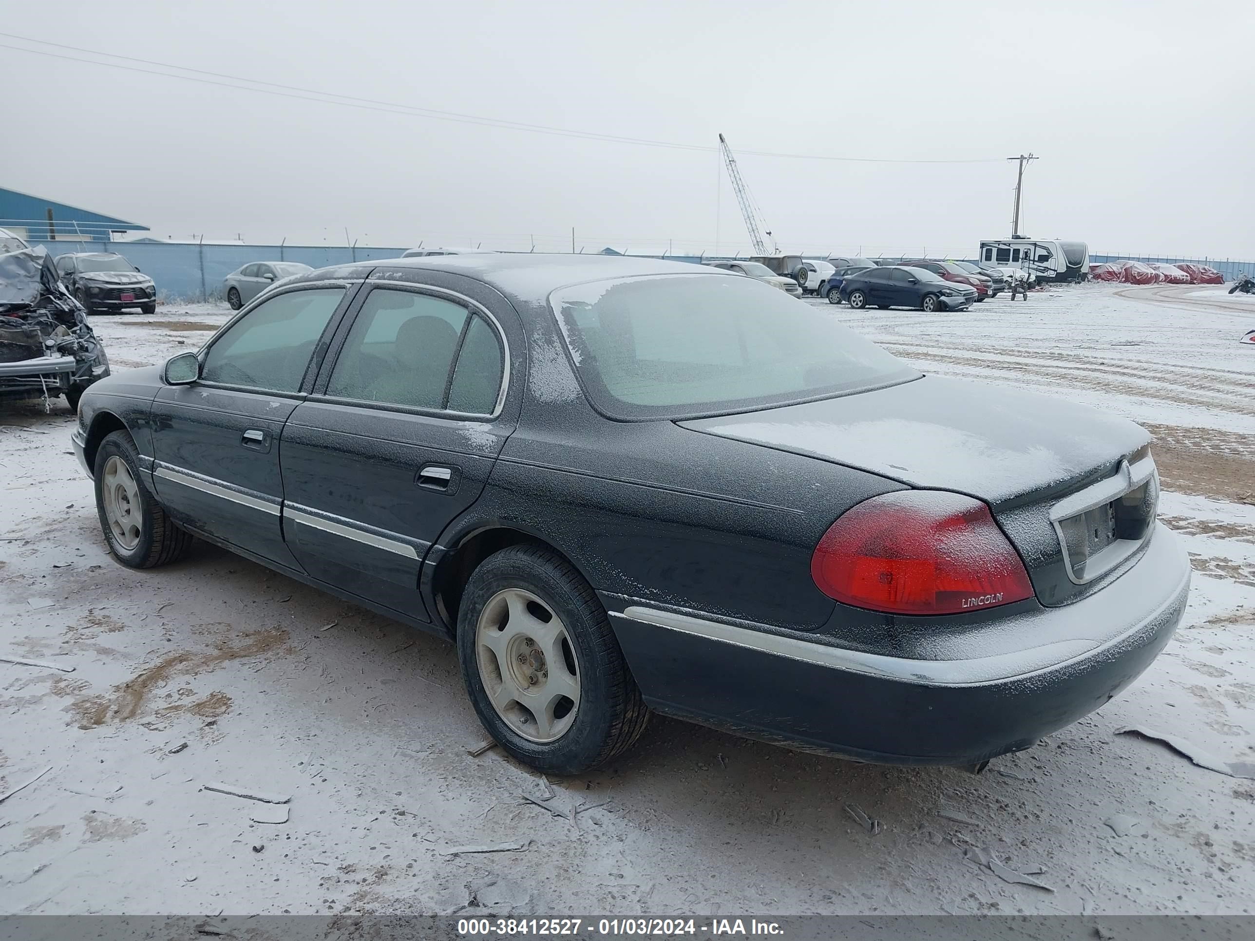 Photo 2 VIN: 1LNHM97V8XY693369 - LINCOLN CONTINENTAL 