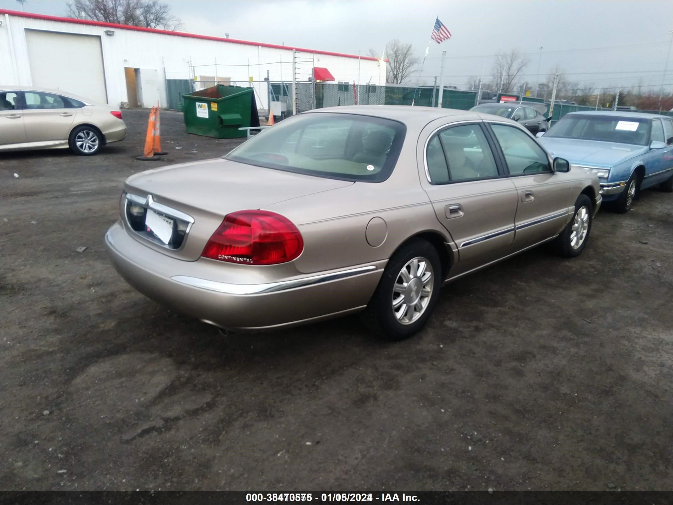 Photo 3 VIN: 1LNHM97V9XY643905 - LINCOLN CONTINENTAL 