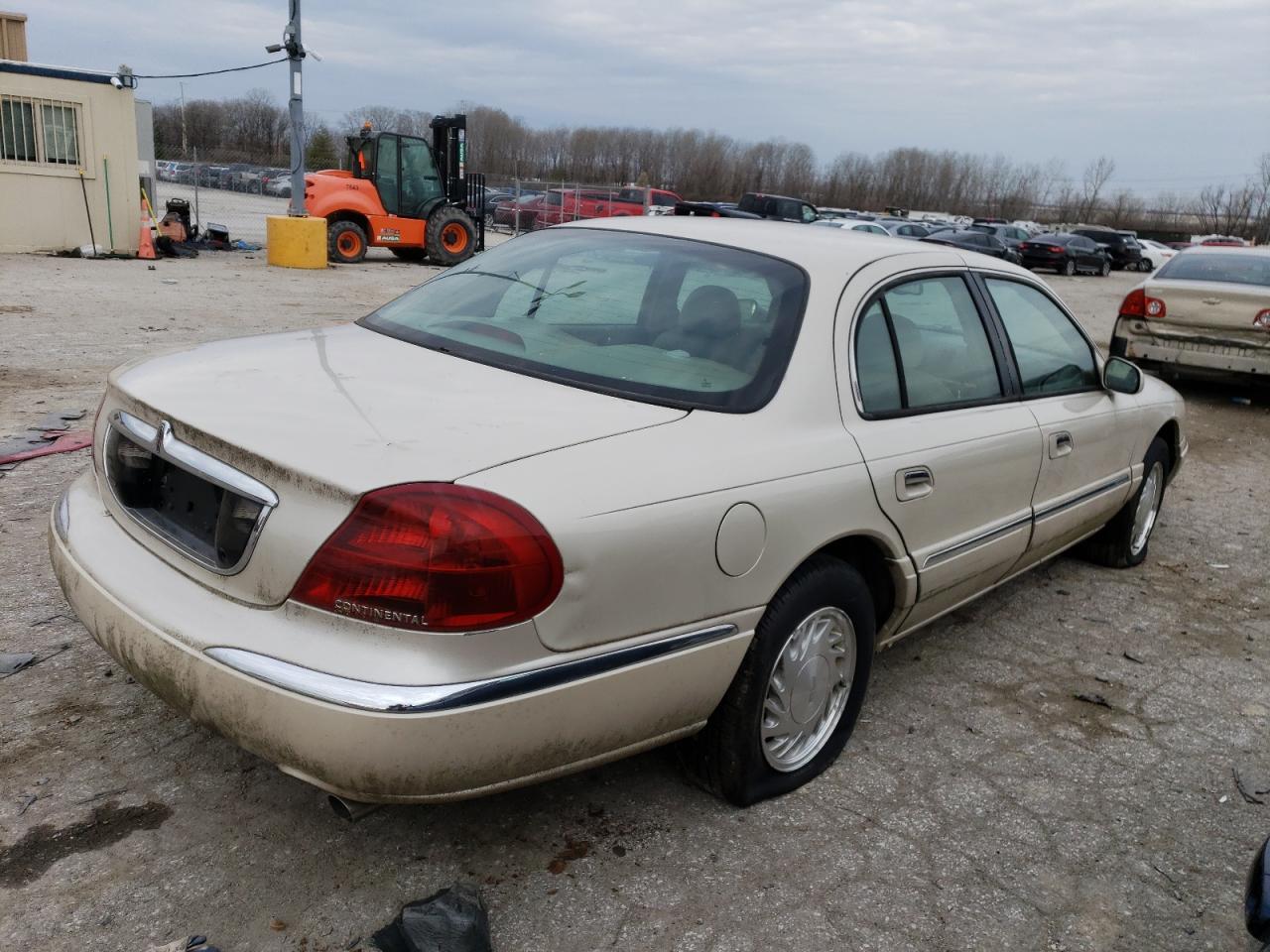 Photo 2 VIN: 1LNHM97VX2Y617046 - LINCOLN LS 