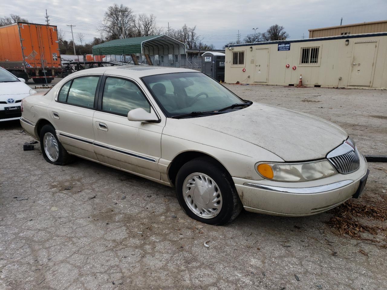 Photo 3 VIN: 1LNHM97VX2Y617046 - LINCOLN LS 