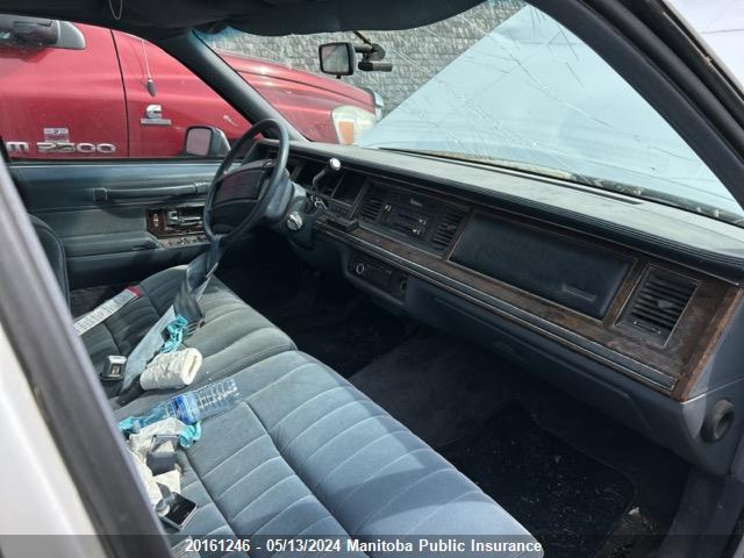 Photo 4 VIN: 1LNLM81F3LY744387 - LINCOLN TOWN CAR 