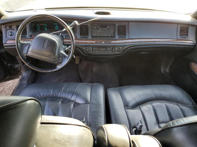 Photo 7 VIN: 1LNLM81W1VY665934 - LINCOLN TOWN CAR E 