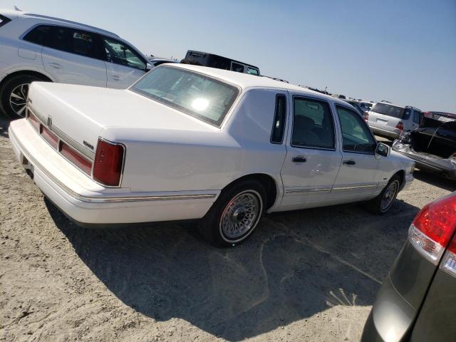 Photo 2 VIN: 1LNLM81W2SY767013 - LINCOLN TOWN CAR E 