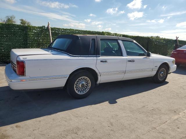 Photo 2 VIN: 1LNLM81W2VY649130 - LINCOLN TOWNCAR 