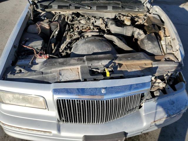 Photo 10 VIN: 1LNLM81W3VY669872 - LINCOLN TOWN CAR E 