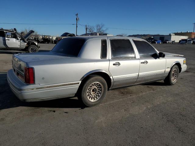 Photo 2 VIN: 1LNLM81W3VY669872 - LINCOLN TOWN CAR E 