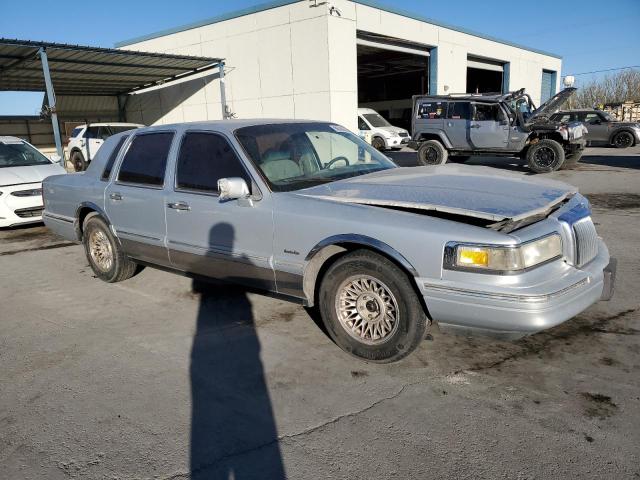 Photo 3 VIN: 1LNLM81W3VY669872 - LINCOLN TOWN CAR E 