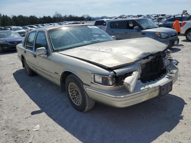 Photo 3 VIN: 1LNLM81W3VY741086 - LINCOLN TOWNCAR 