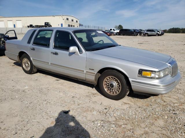 Photo 3 VIN: 1LNLM81W4VY624178 - LINCOLN TOWN CAR E 