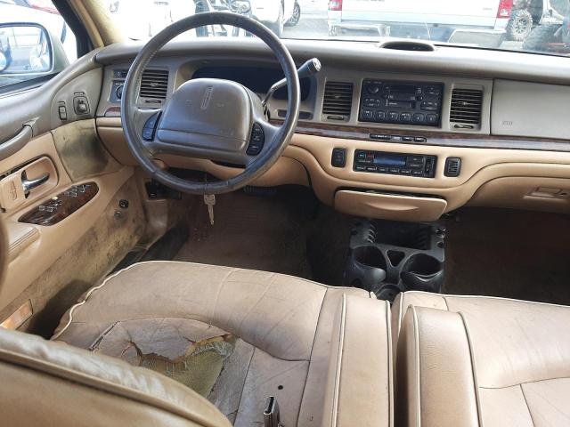 Photo 8 VIN: 1LNLM81W4VY712440 - LINCOLN TOWN CAR E 