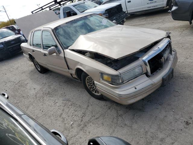 Photo 3 VIN: 1LNLM81W4VY740724 - LINCOLN TOWN CAR E 