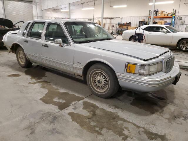 Photo 3 VIN: 1LNLM81W5RY673850 - LINCOLN TOWN CAR E 