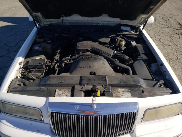 Photo 10 VIN: 1LNLM81W5SY630809 - LINCOLN TOWNCAR 