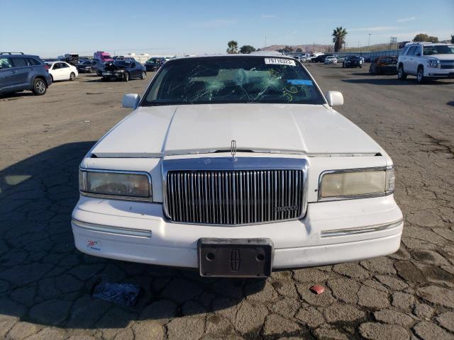 Photo 4 VIN: 1LNLM81W5SY630809 - LINCOLN TOWNCAR 